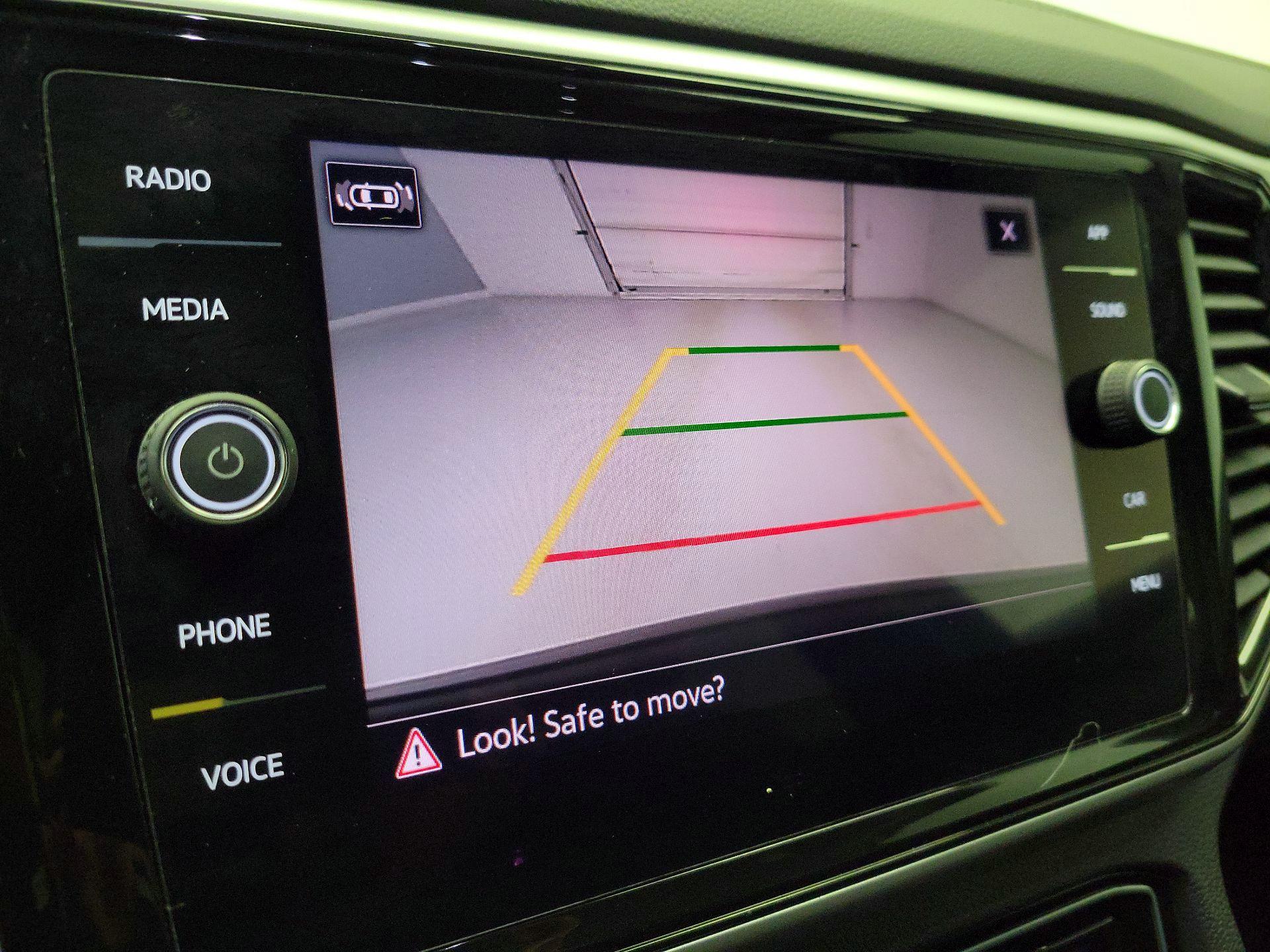 Thumbnail: 2022 Volkswagen Atlas - 13