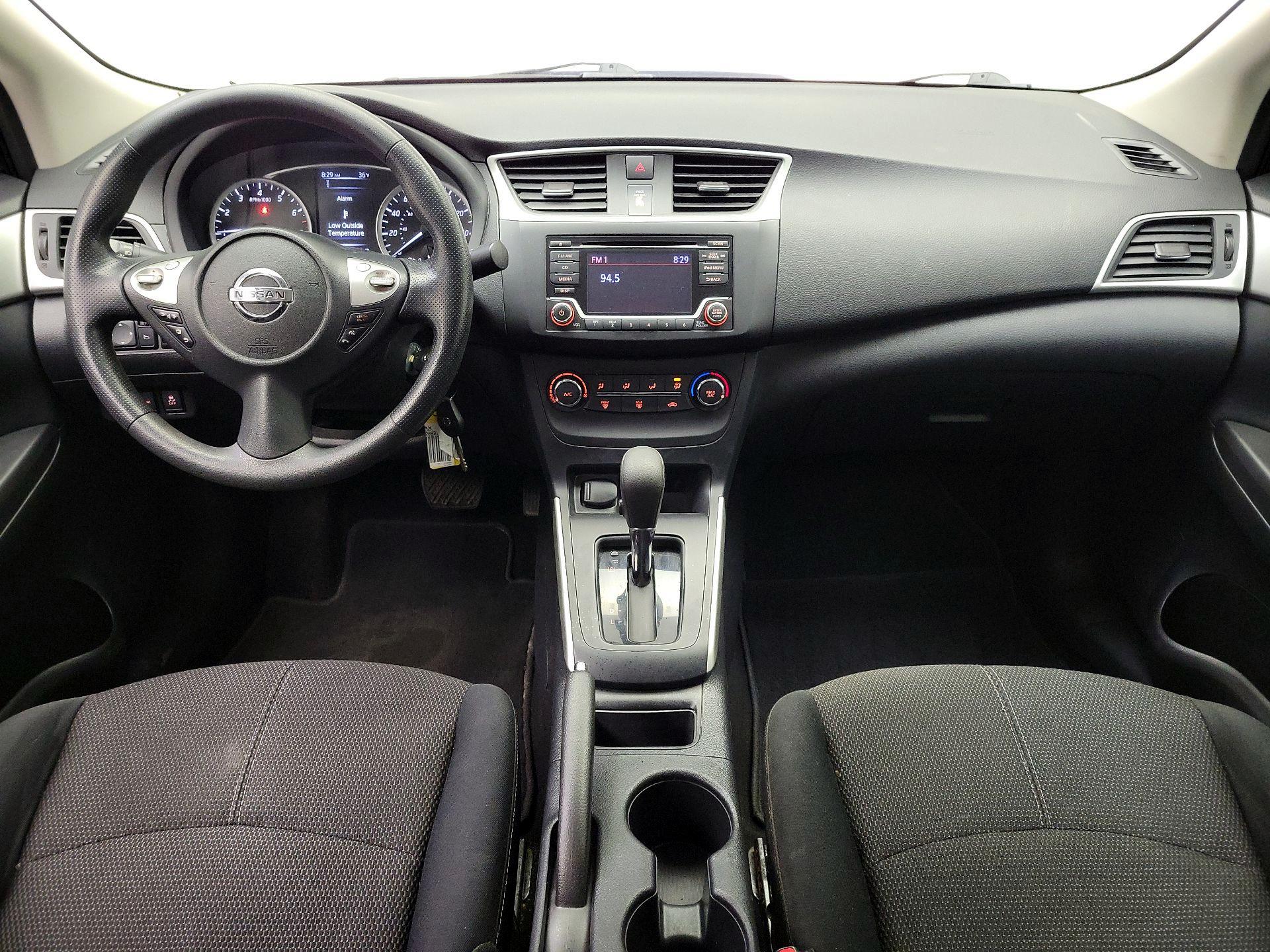 Thumbnail: 2018 Nissan Sentra - 9