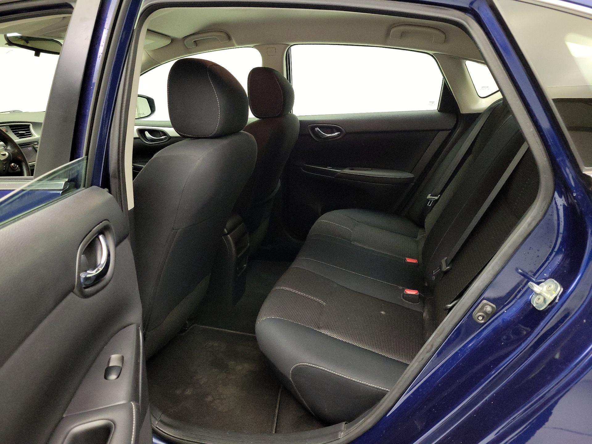 Thumbnail: 2018 Nissan Sentra - 18