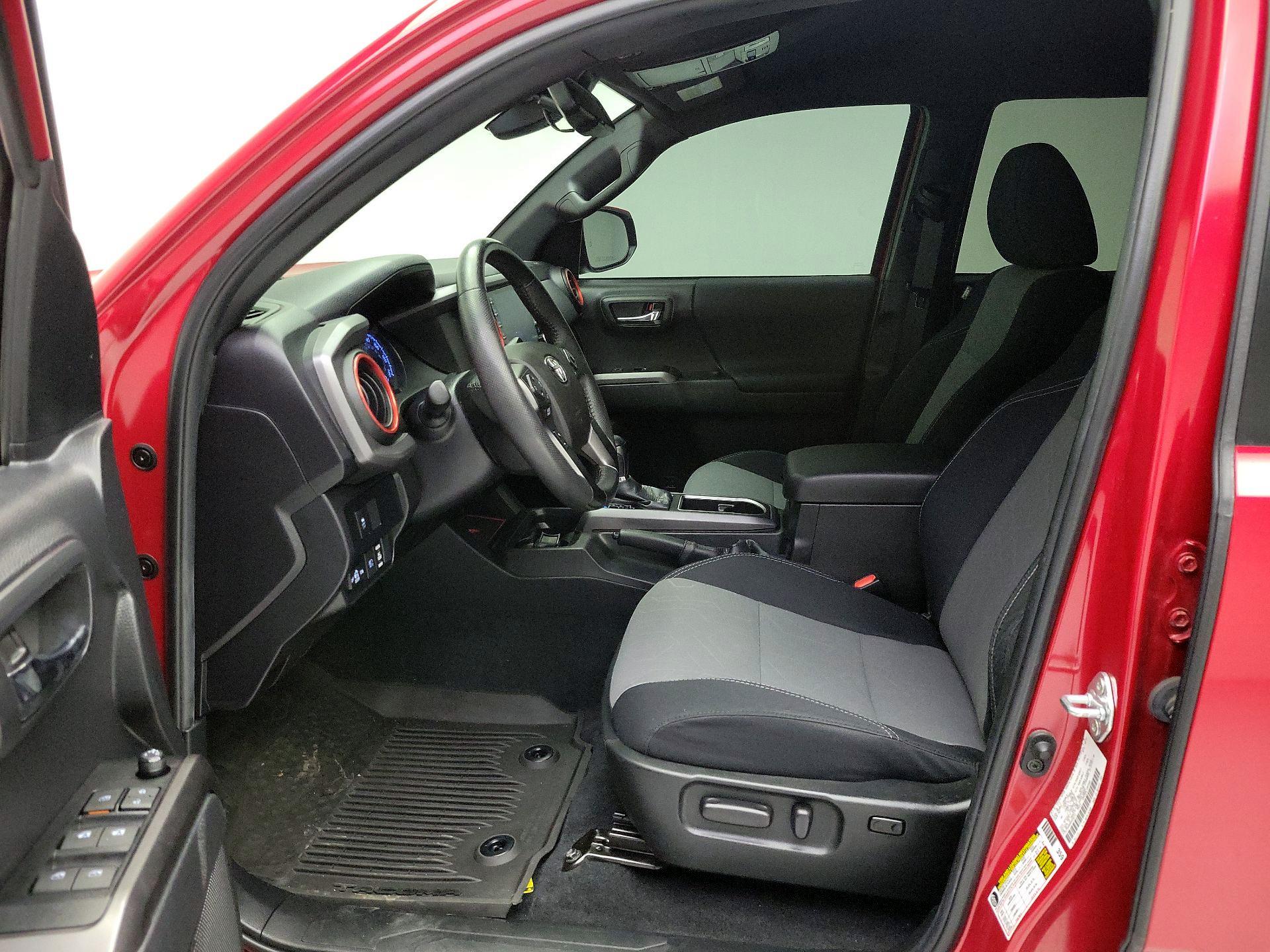 Thumbnail: 2022 Toyota Tacoma - 11