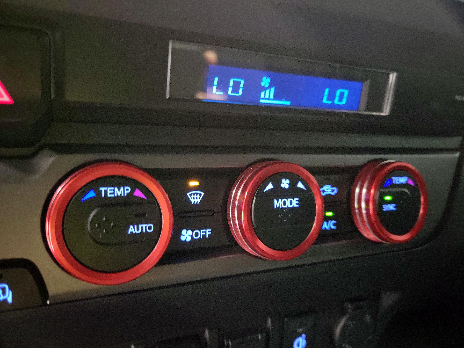 Thumbnail: 2022 Toyota Tacoma - 16