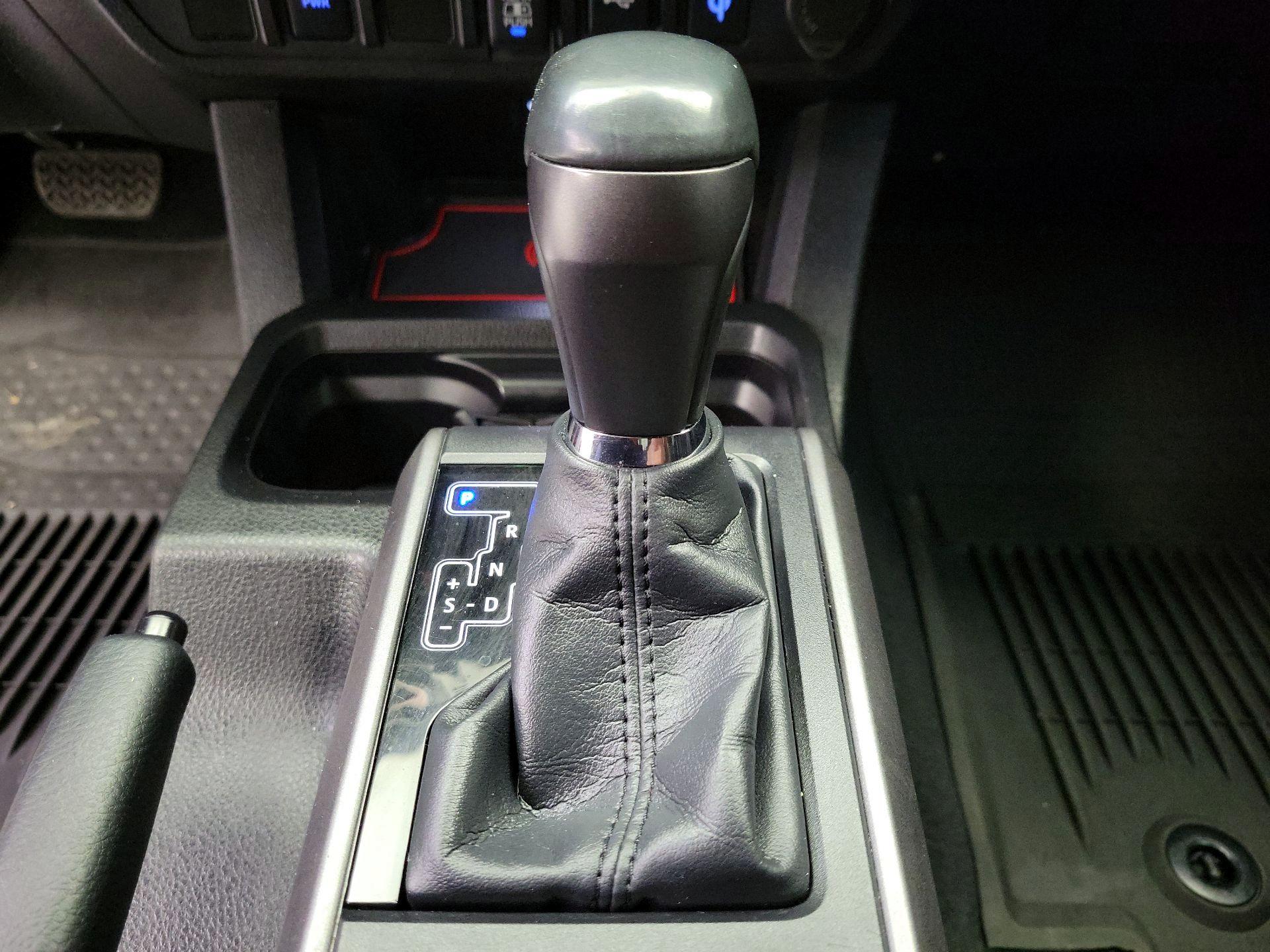 Thumbnail: 2022 Toyota Tacoma - 17