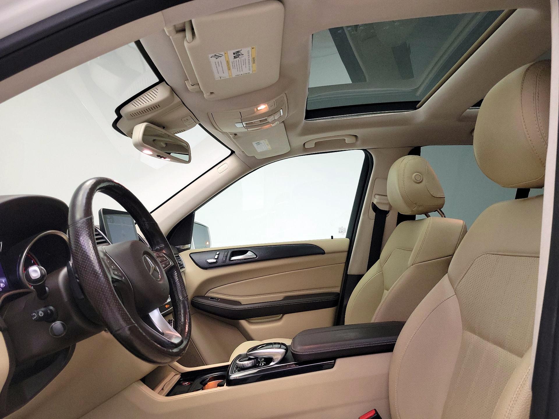 Thumbnail: 2017 Mercedes-Benz GLE - 20