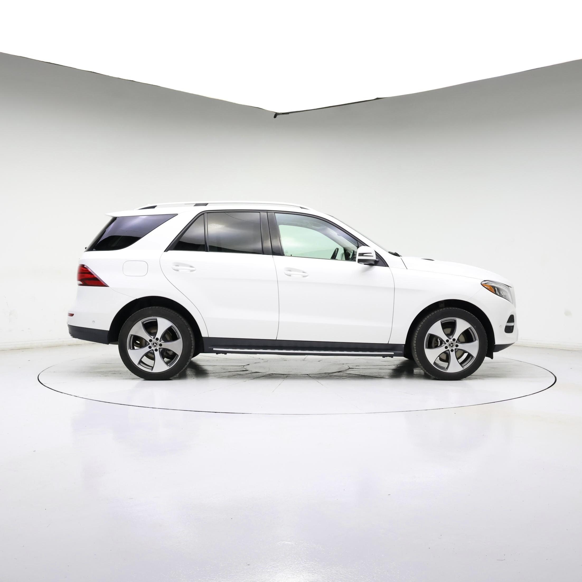 Thumbnail: 2017 Mercedes-Benz GLE - 7