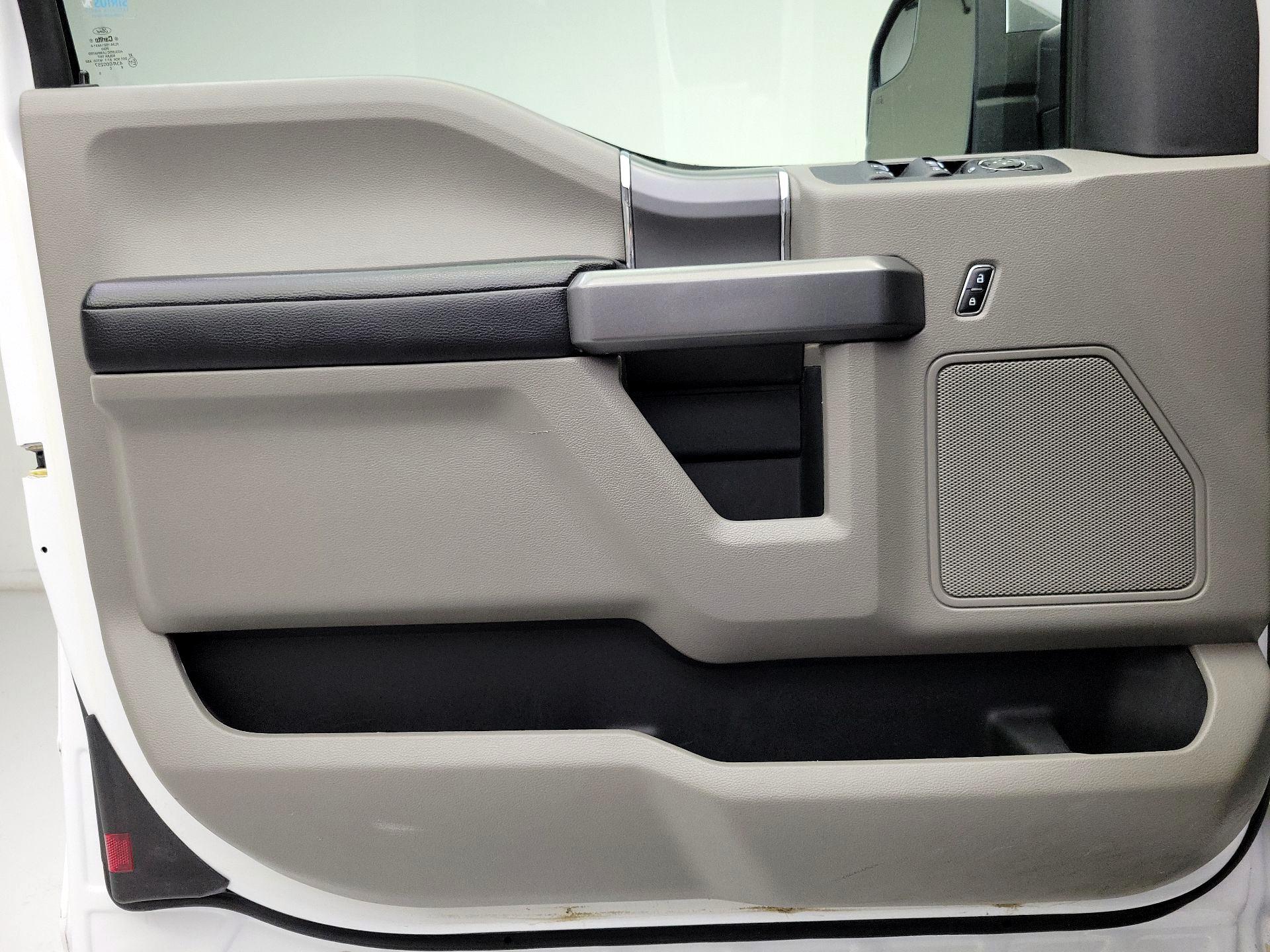 Thumbnail: 2016 Ford F-150 - 12