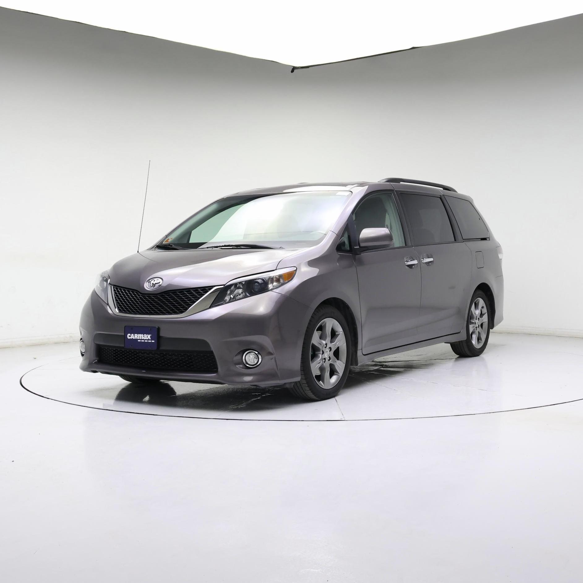 Thumbnail: 2014 Toyota Sienna - 4