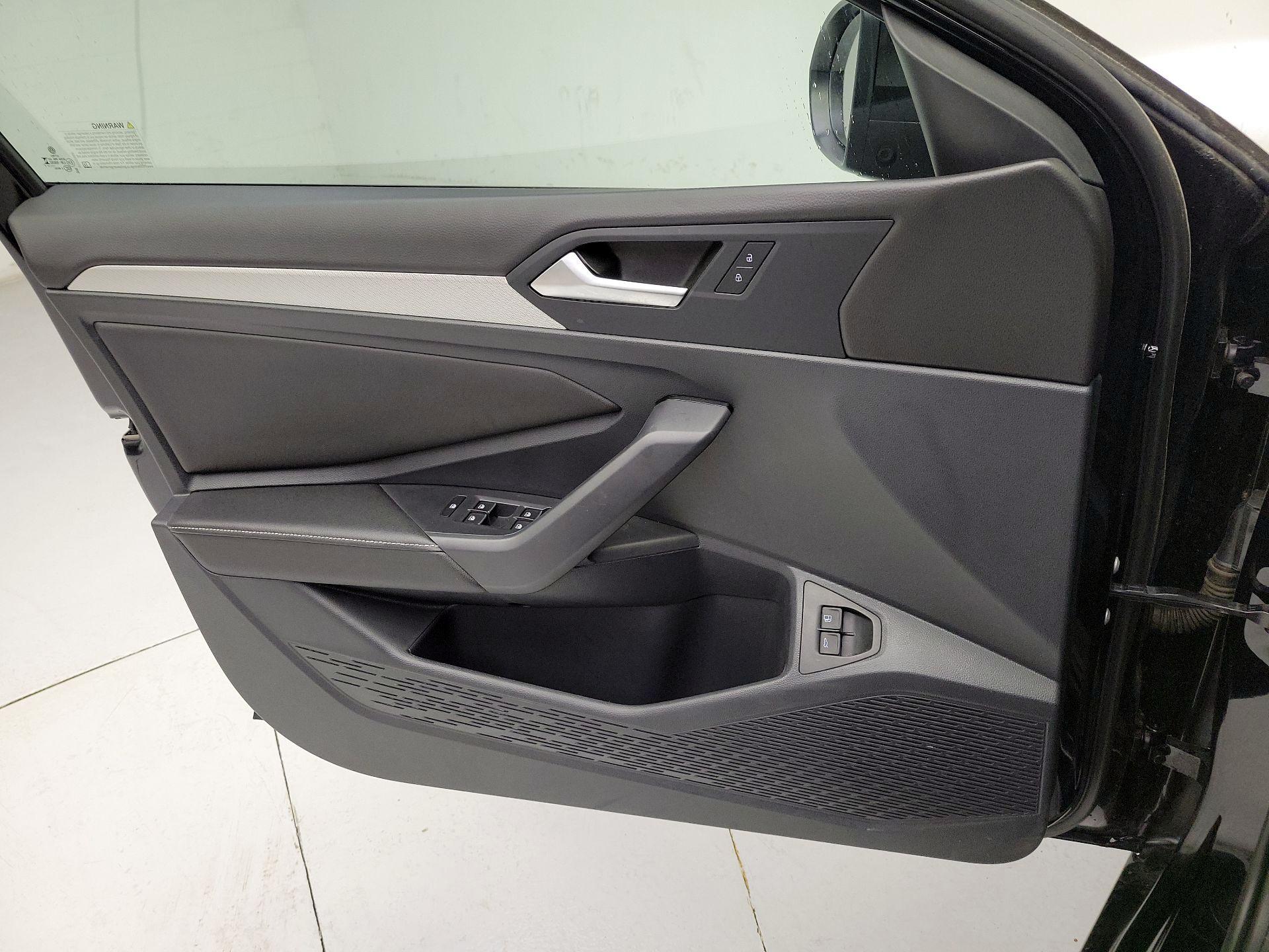 Thumbnail: 2023 Volkswagen Jetta - 12