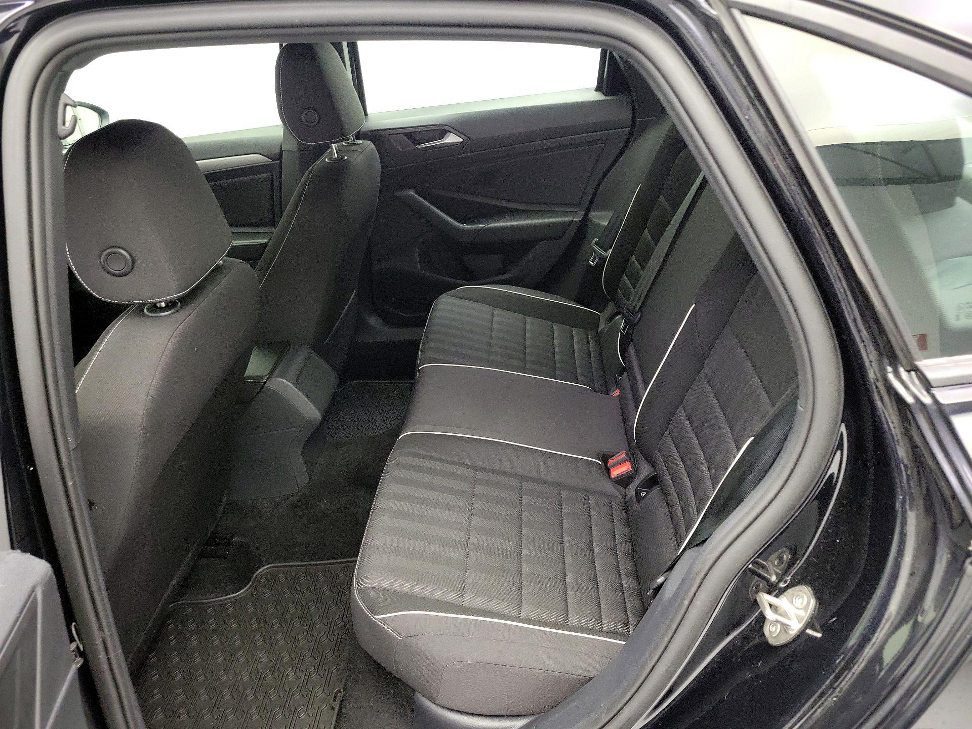 Thumbnail: 2023 Volkswagen Jetta - 20