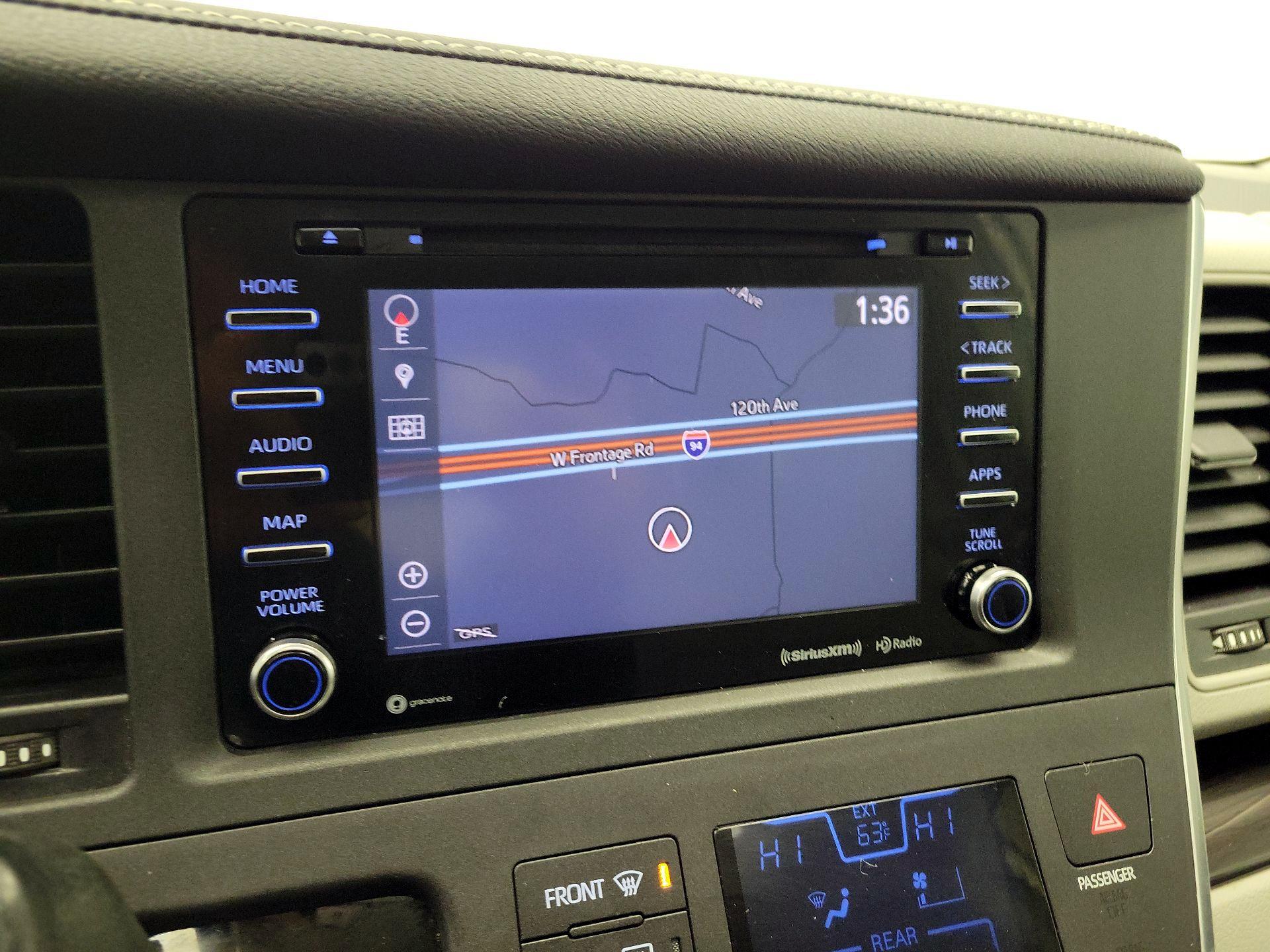 Thumbnail: 2019 Toyota Sienna - 14