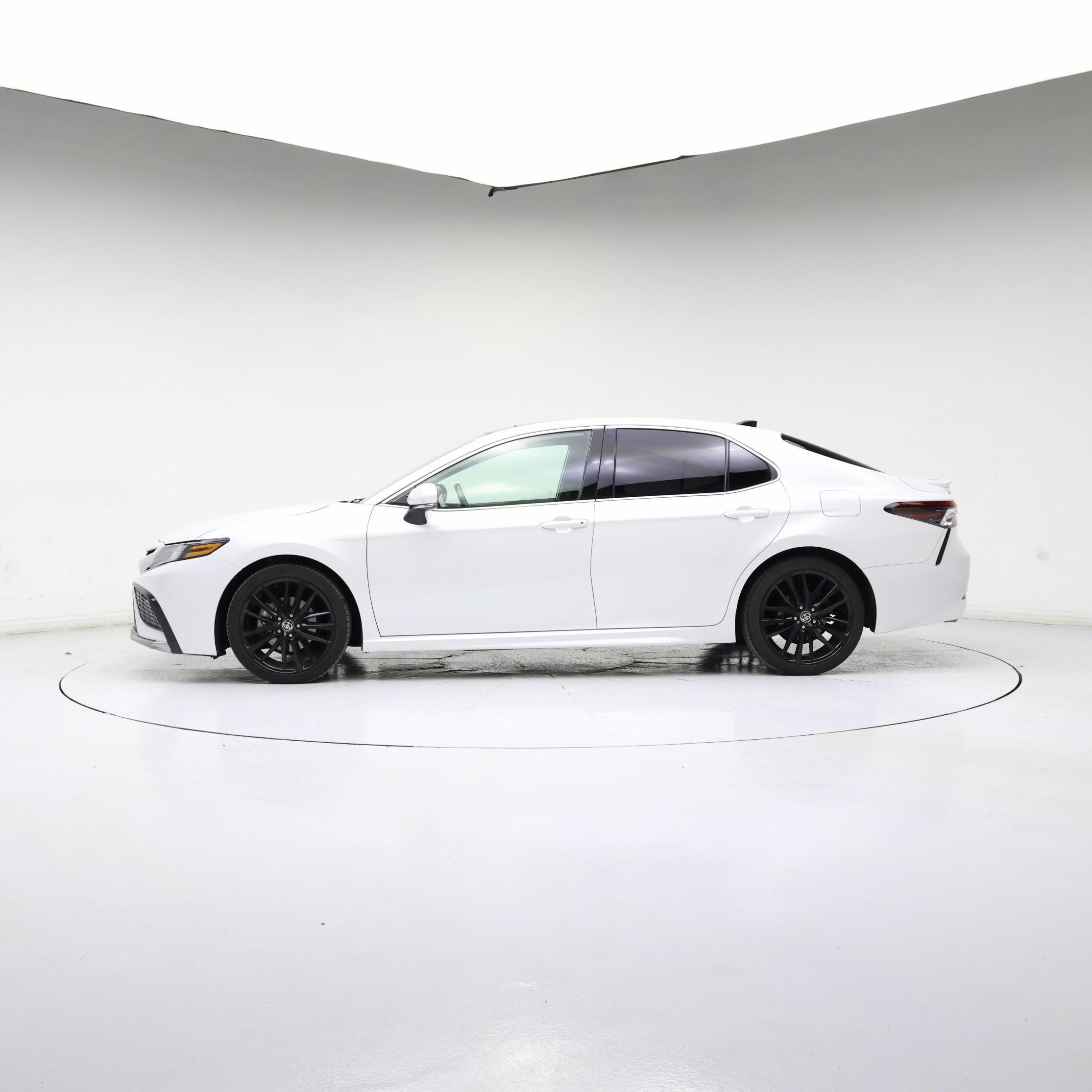 Thumbnail: 2023 Toyota Camry - 3