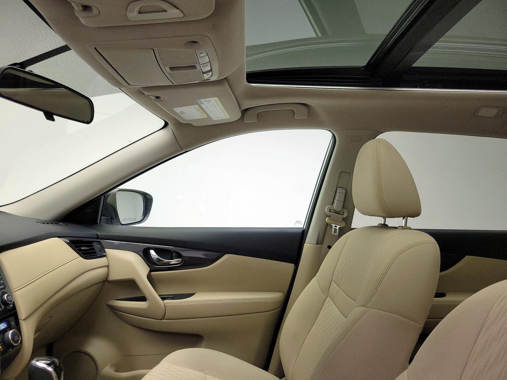 Thumbnail: 2017 Nissan Rogue - 20