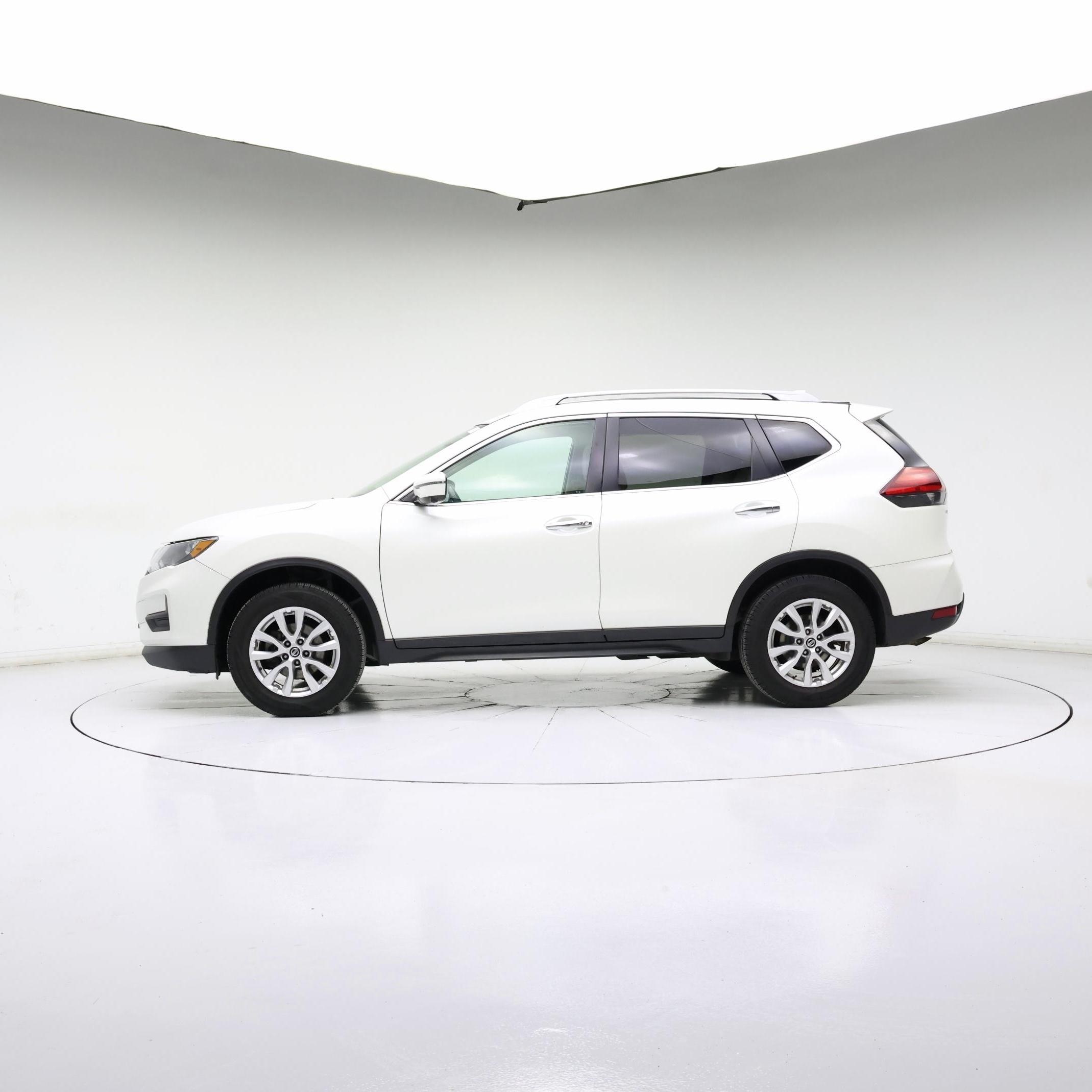 Thumbnail: 2017 Nissan Rogue - 3