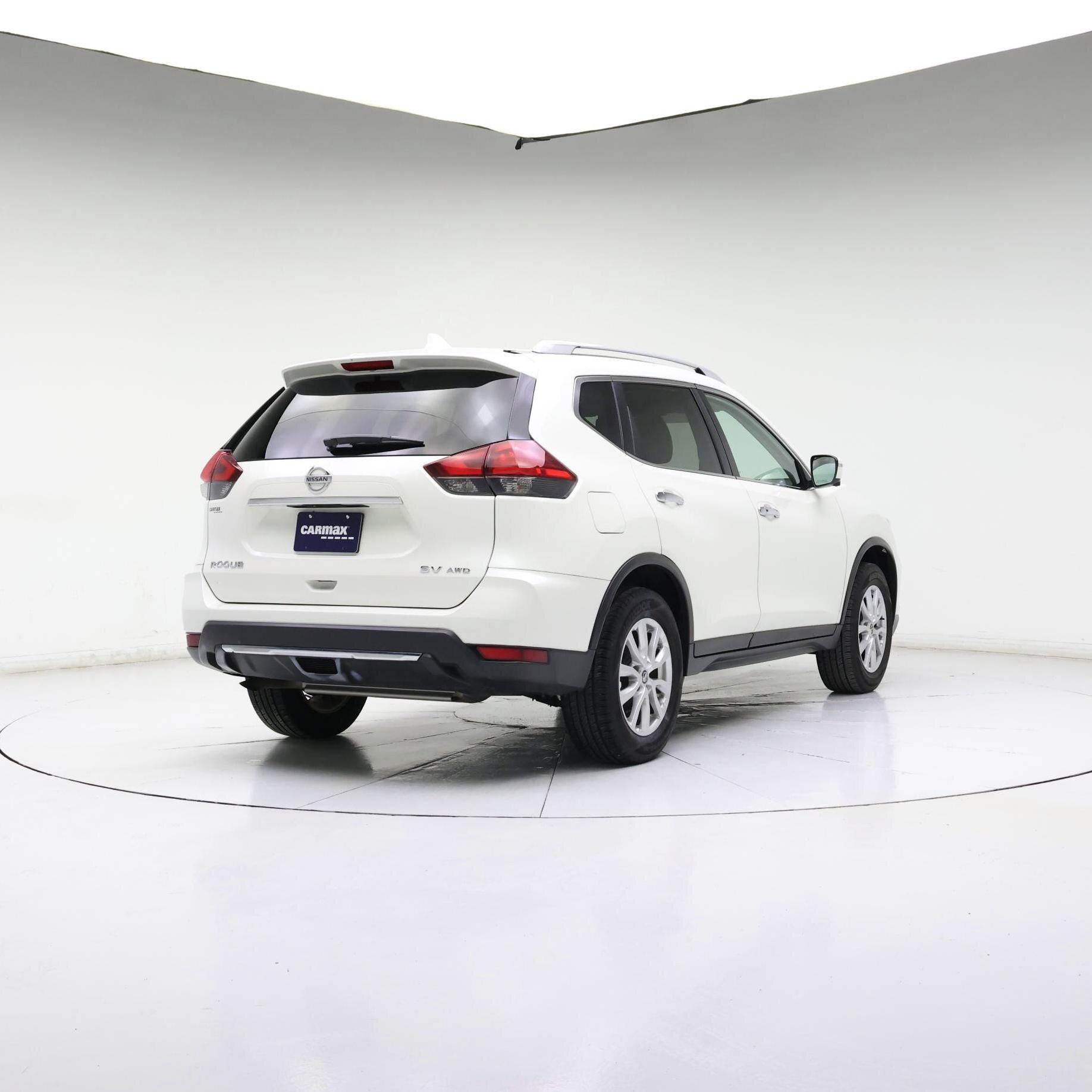 Thumbnail: 2017 Nissan Rogue - 8