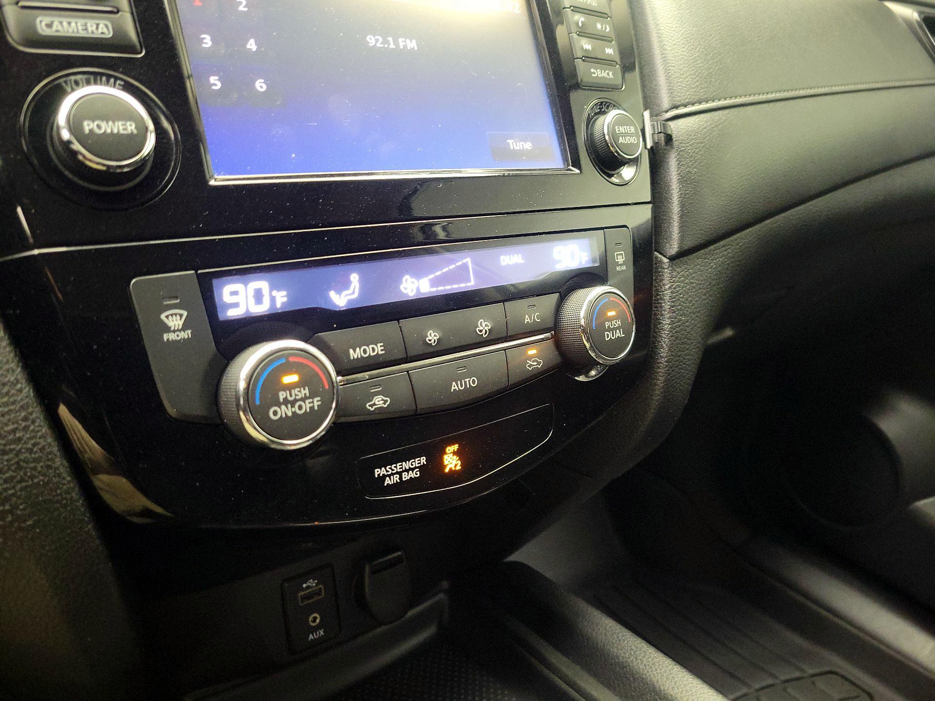 Thumbnail: 2017 Nissan Rogue - 16