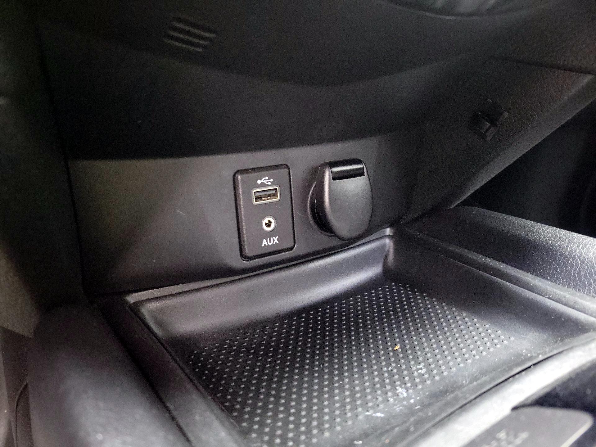 Thumbnail: 2017 Nissan Rogue - 18