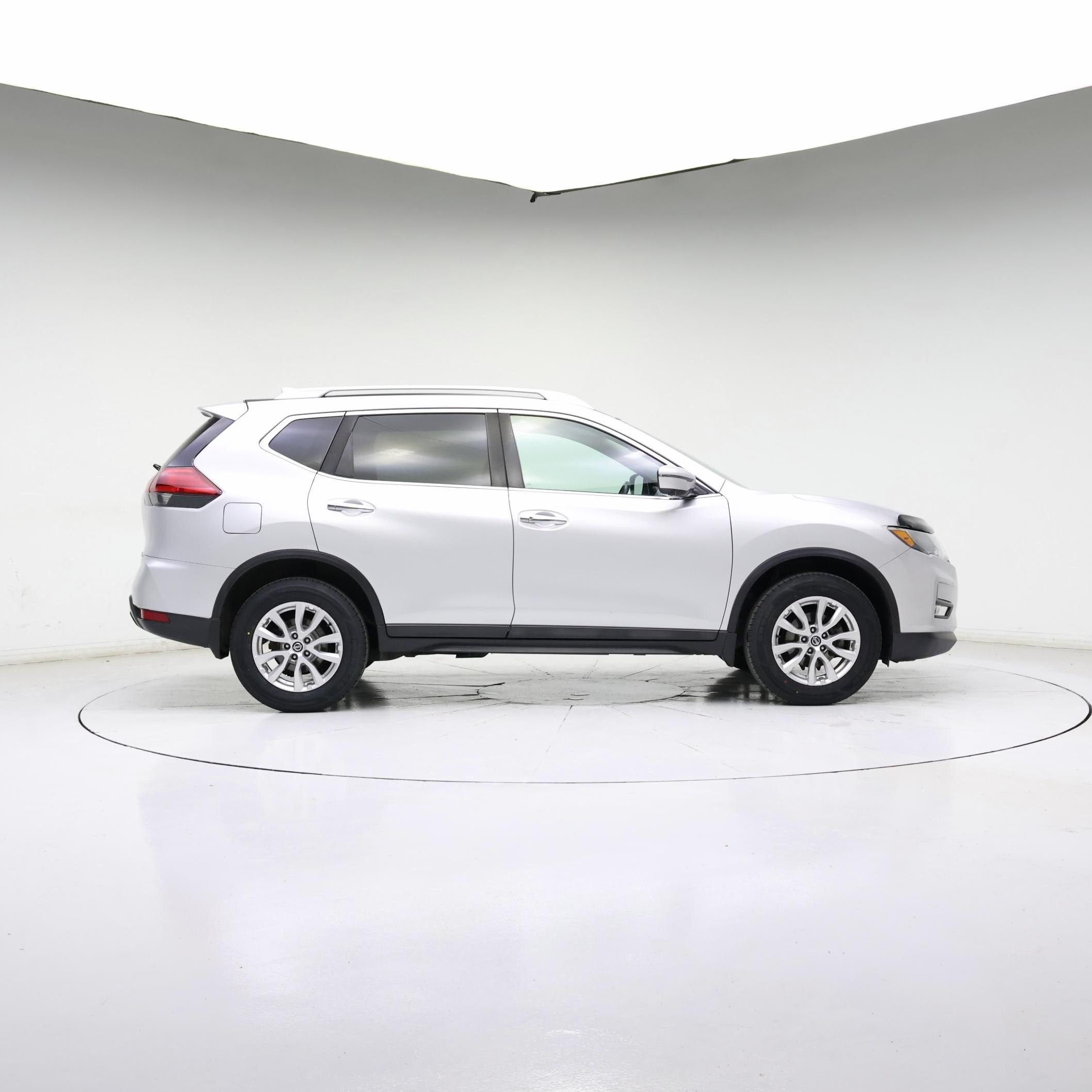 Thumbnail: 2017 Nissan Rogue - 7