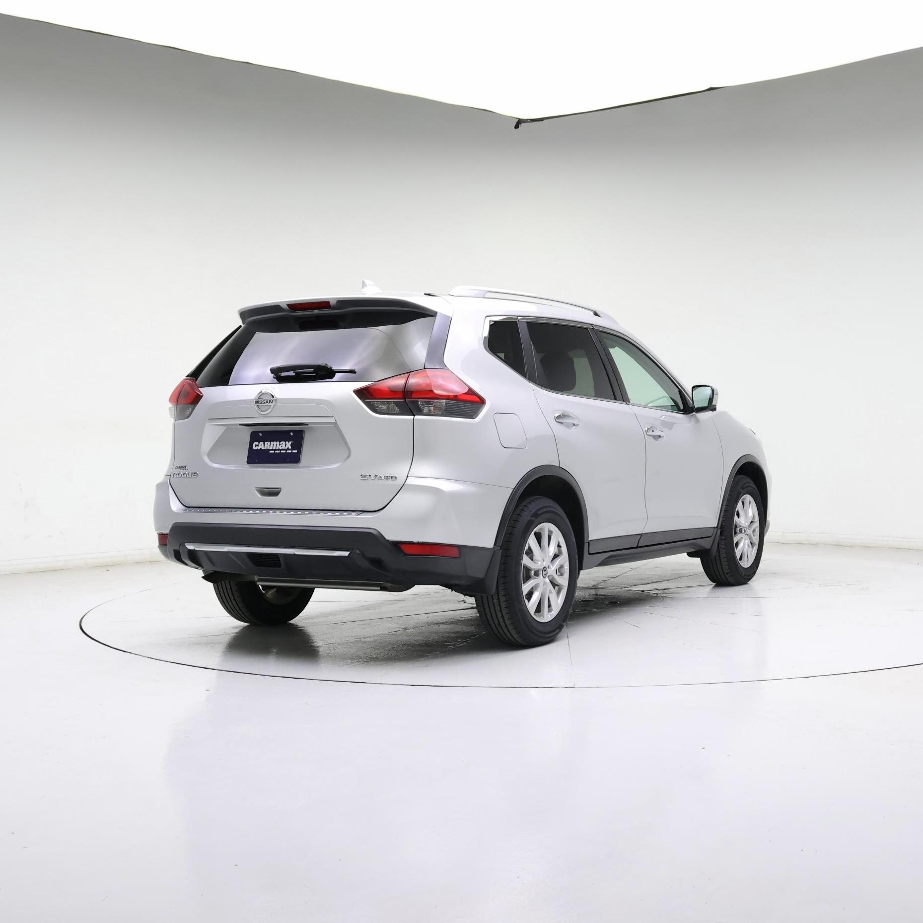 Thumbnail: 2017 Nissan Rogue - 8