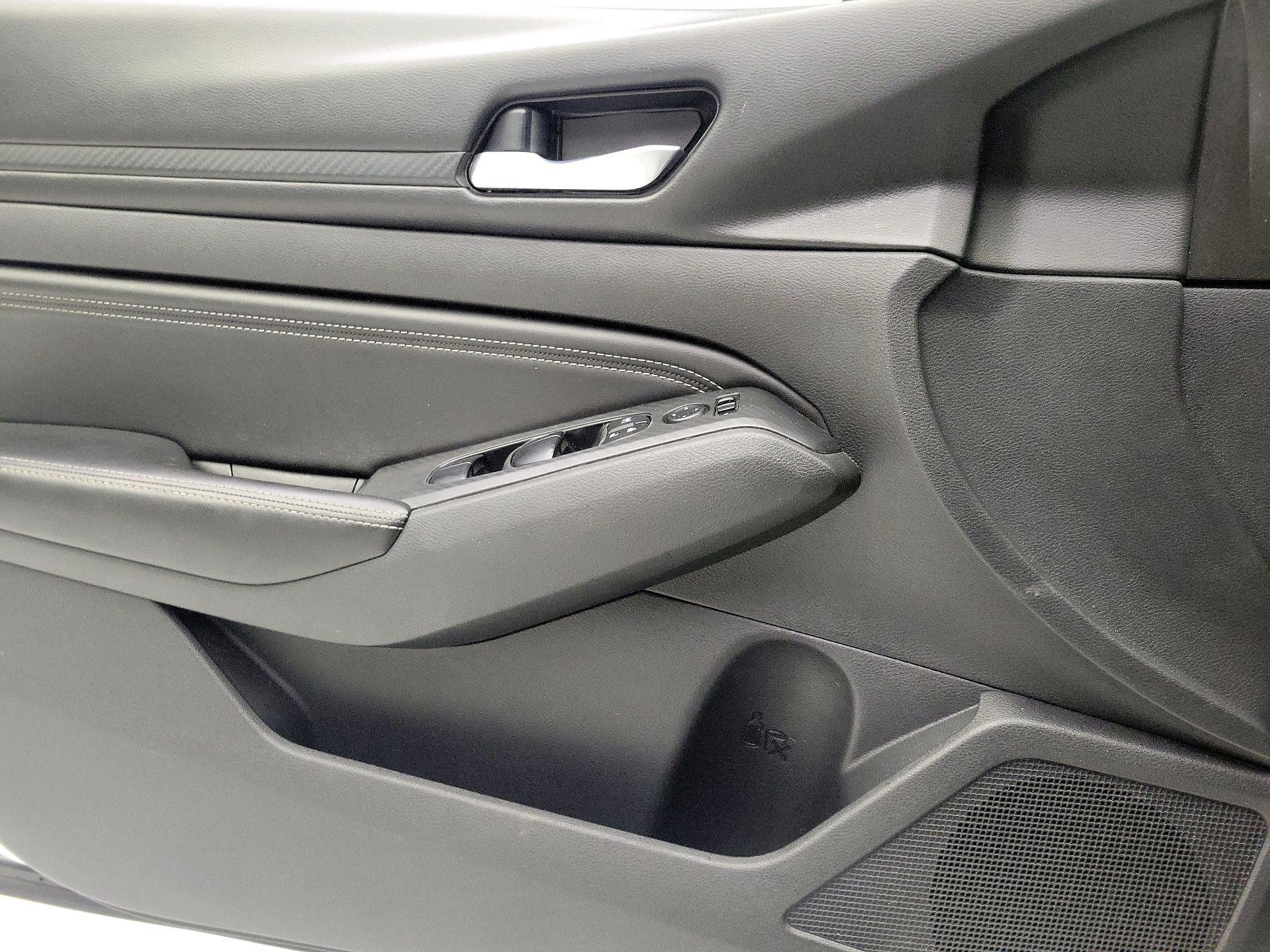 Thumbnail: 2019 Nissan Altima - 12