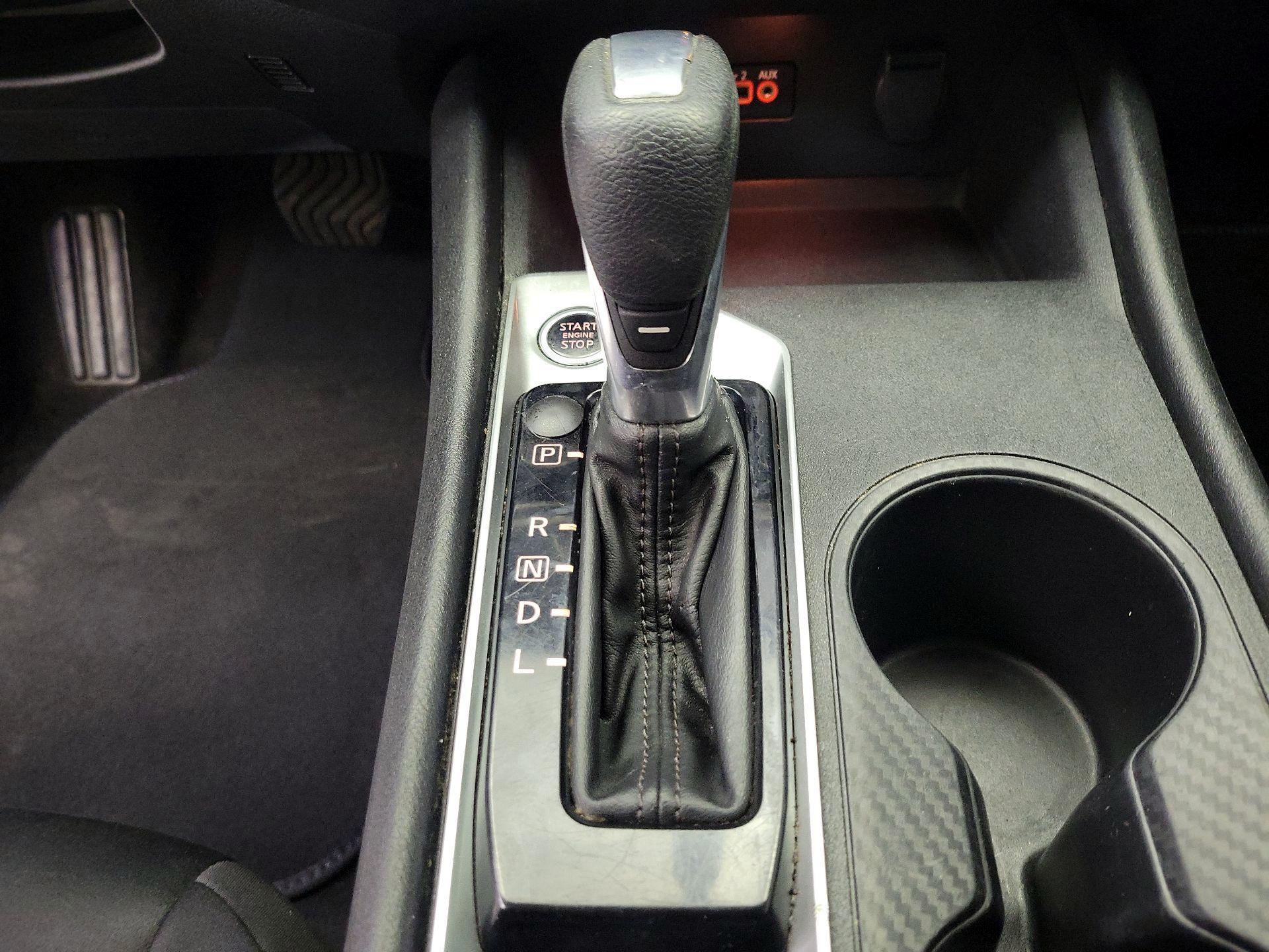 Thumbnail: 2019 Nissan Altima - 16