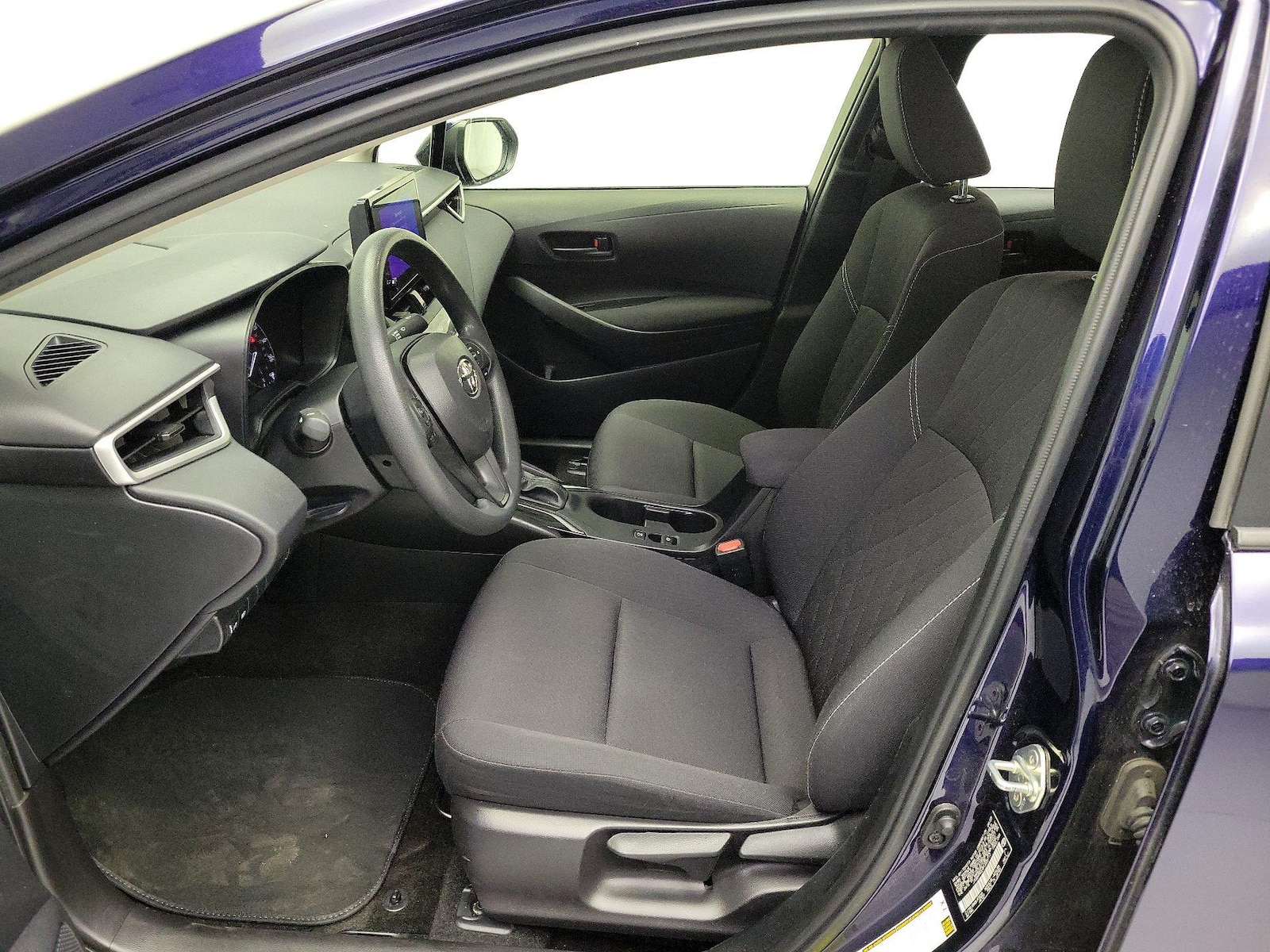 2023 Toyota Corolla LE - Photo 12