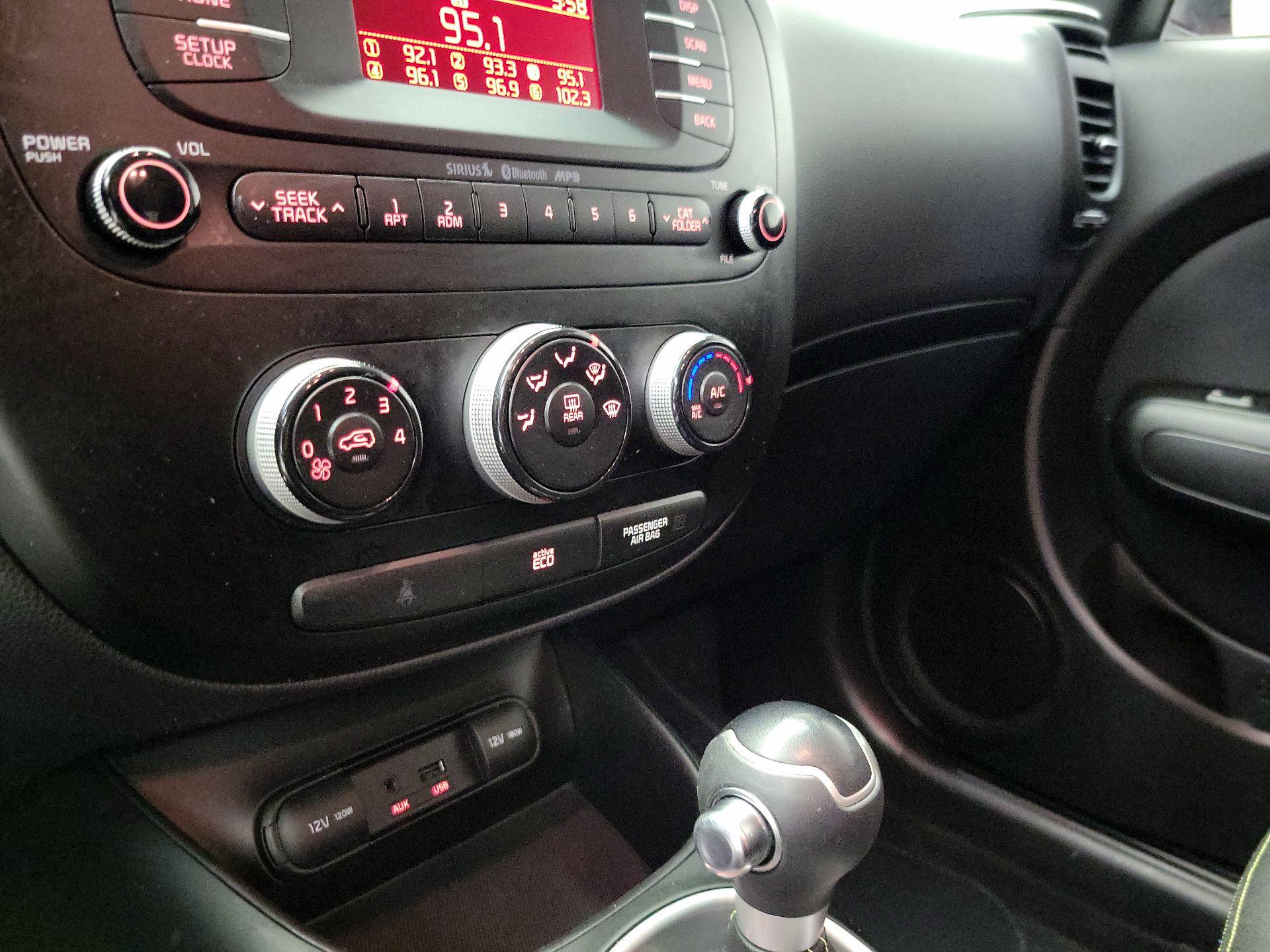 Thumbnail: 2014 Kia Soul - 15