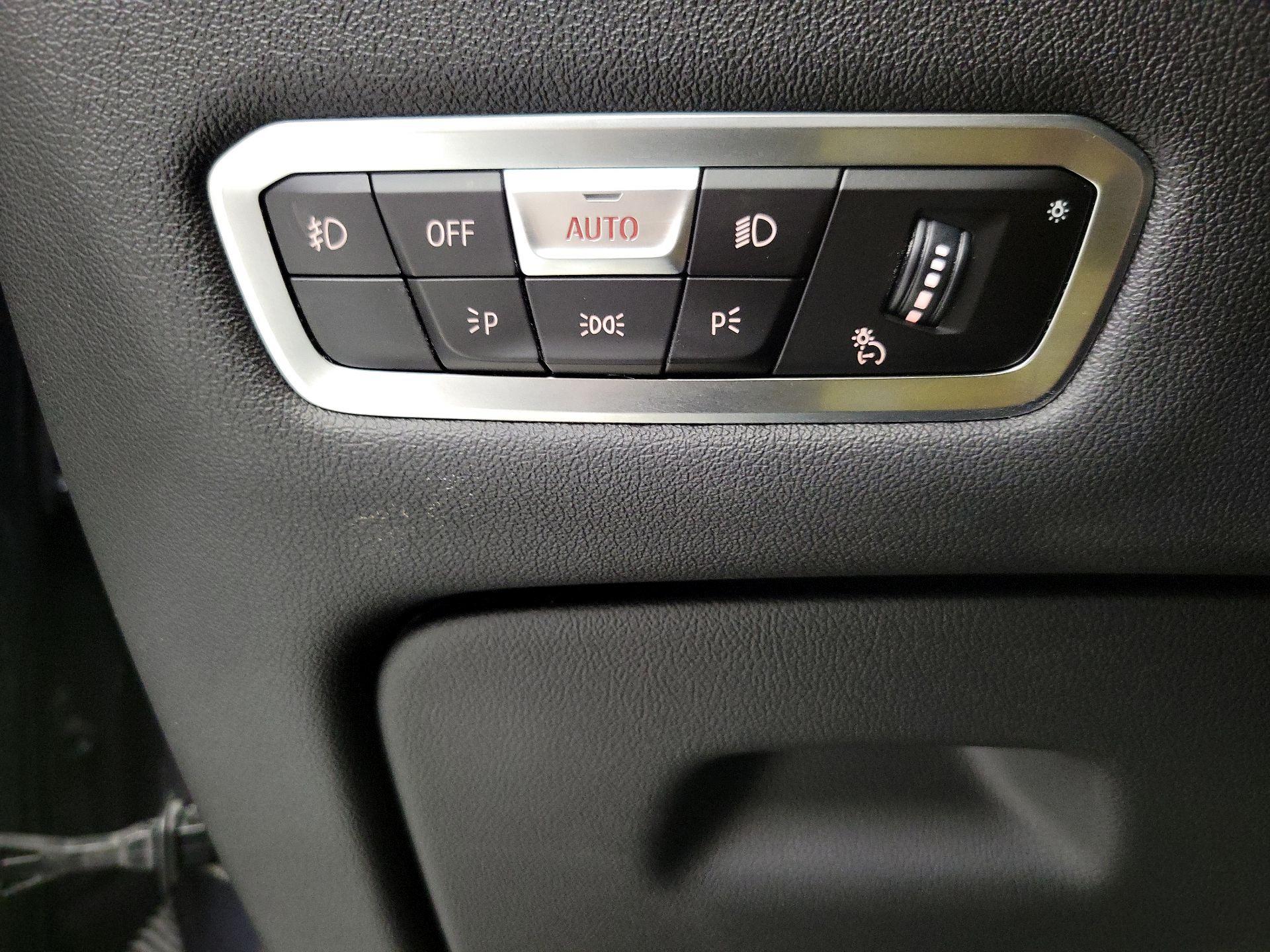 Thumbnail: 2021 BMW X5 - 13