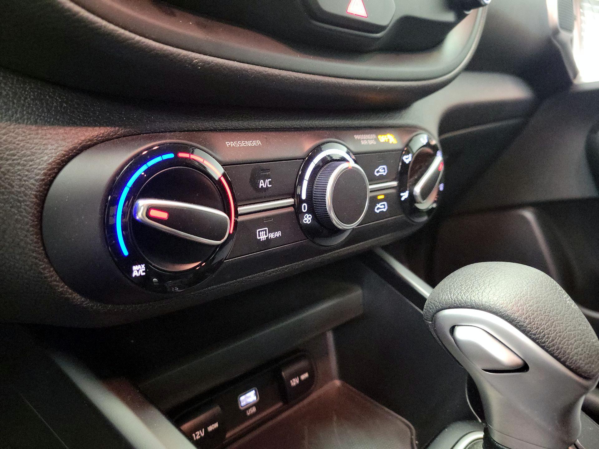 Thumbnail: 2023 Kia Soul - 16