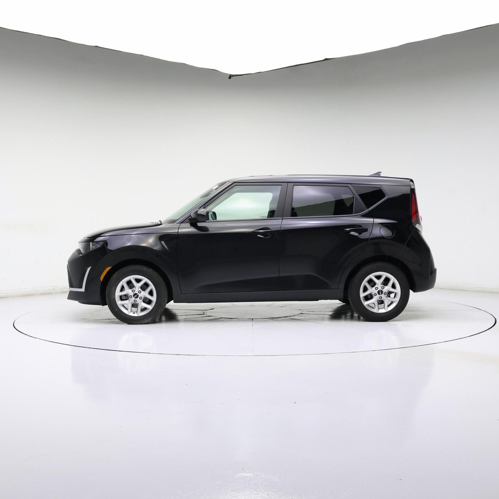 Thumbnail: 2023 Kia Soul - 3