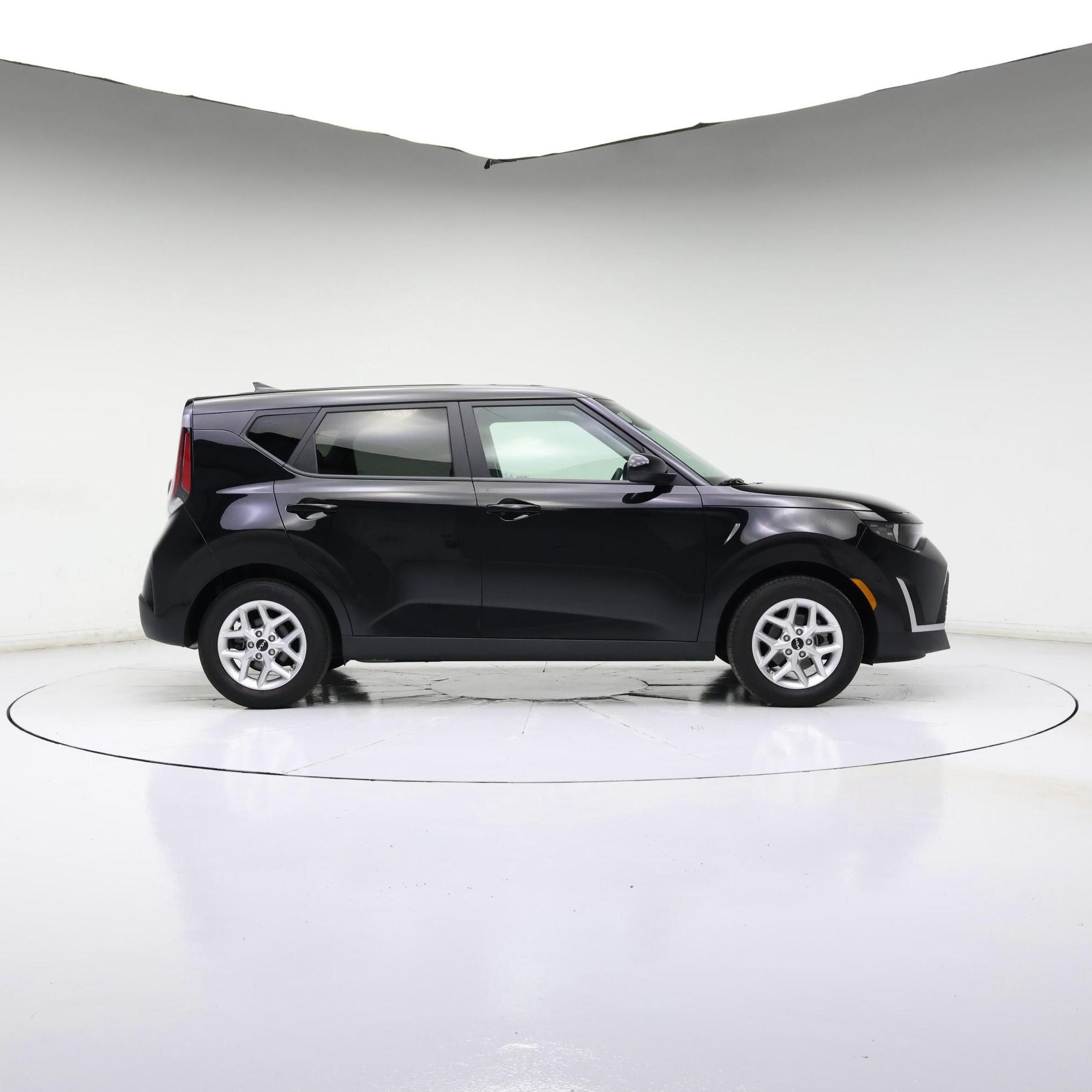 Thumbnail: 2023 Kia Soul - 7