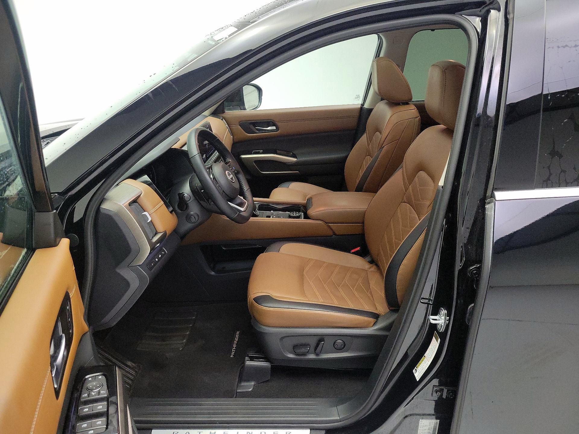 Thumbnail: 2023 Nissan Pathfinder - 11