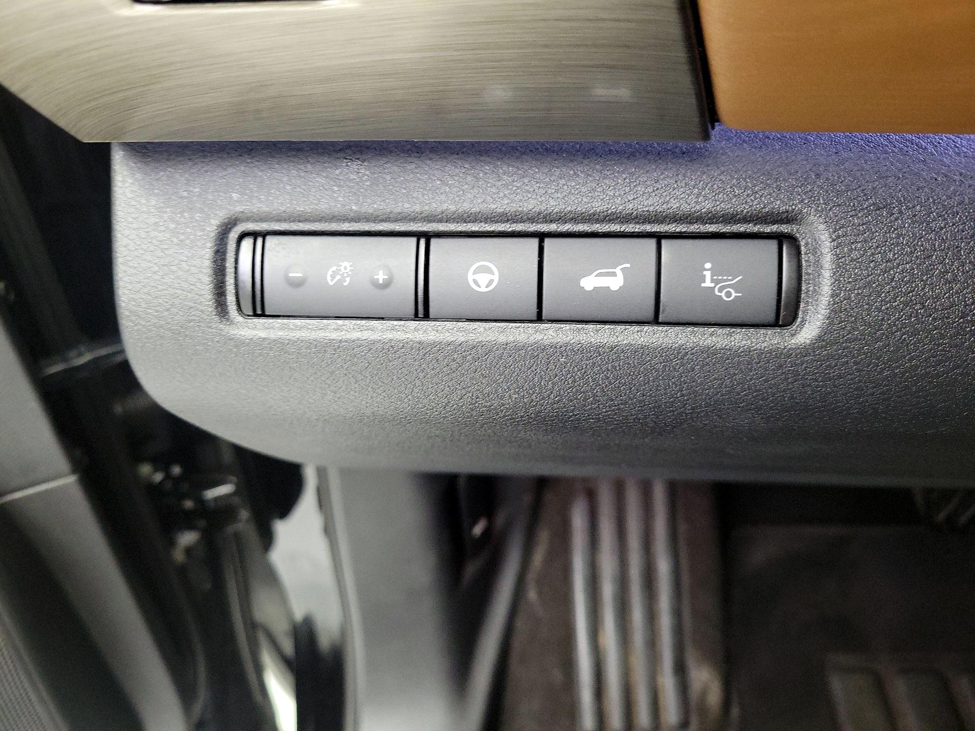 Thumbnail: 2023 Nissan Pathfinder - 13