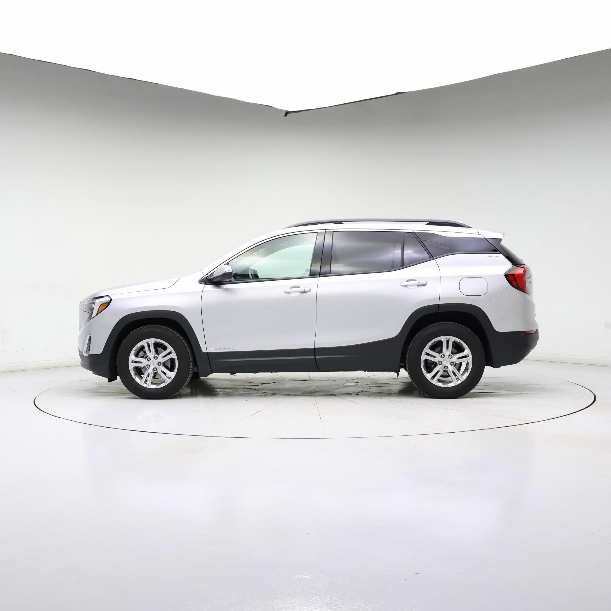 Thumbnail: 2020 GMC Terrain - 3