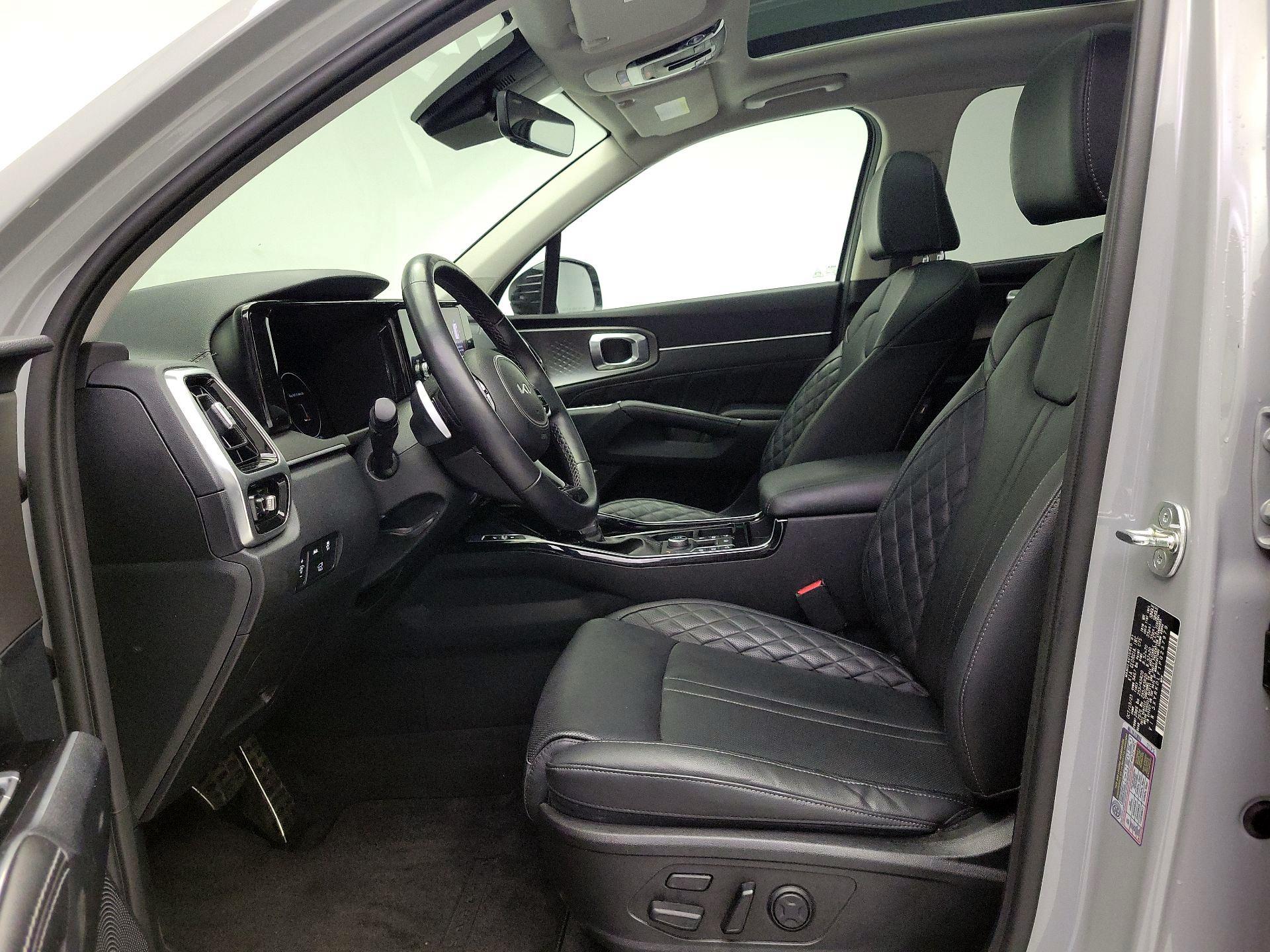 Thumbnail: 2023 Kia Sorento - 11