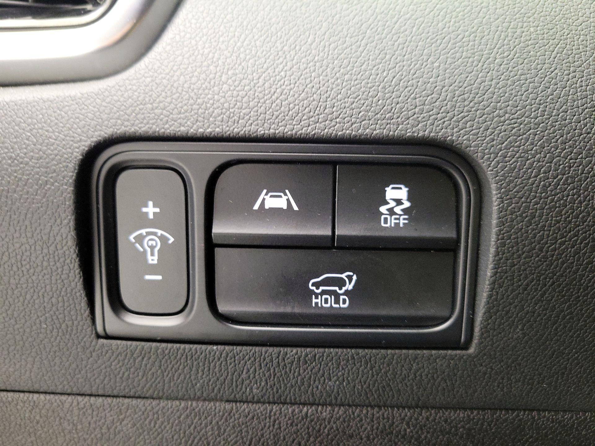 Thumbnail: 2023 Kia Sorento - 13