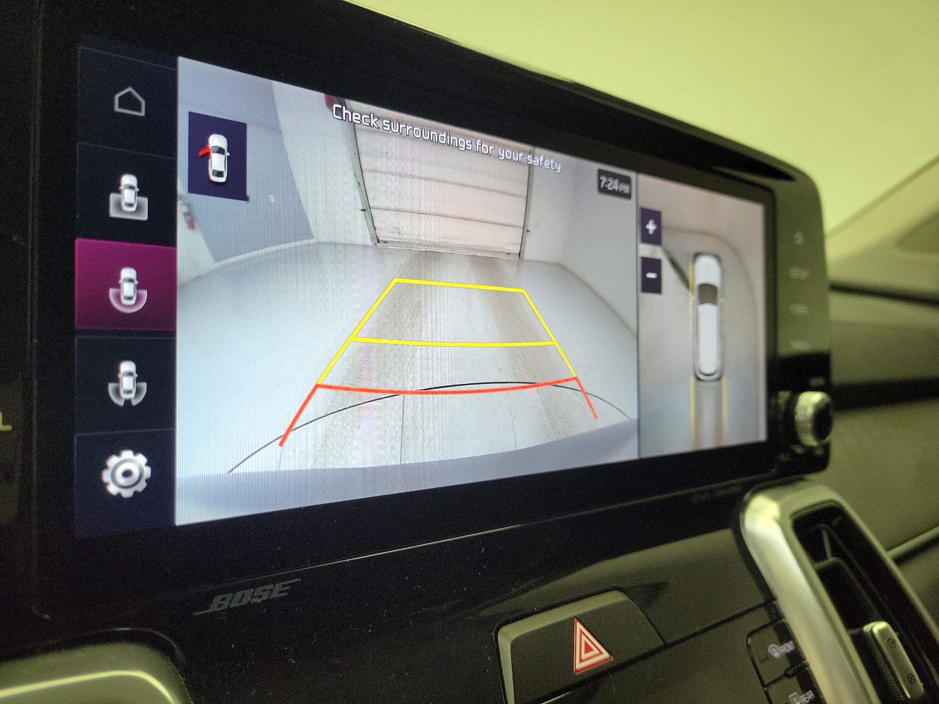 Thumbnail: 2023 Kia Sorento - 15