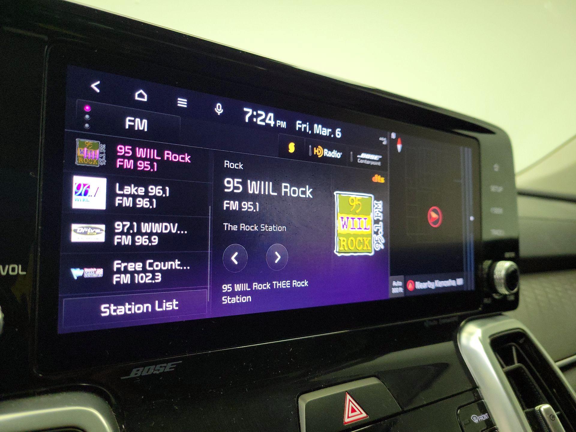 Thumbnail: 2023 Kia Sorento - 16