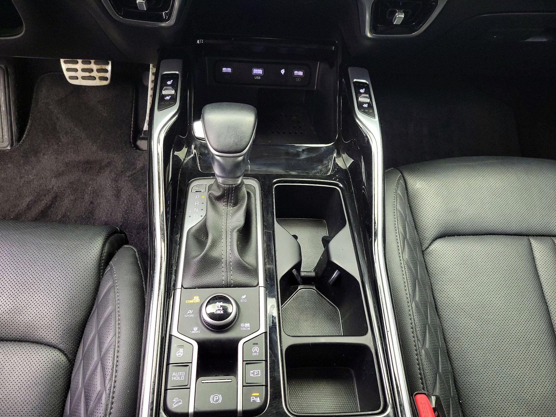 Thumbnail: 2023 Kia Sorento - 18