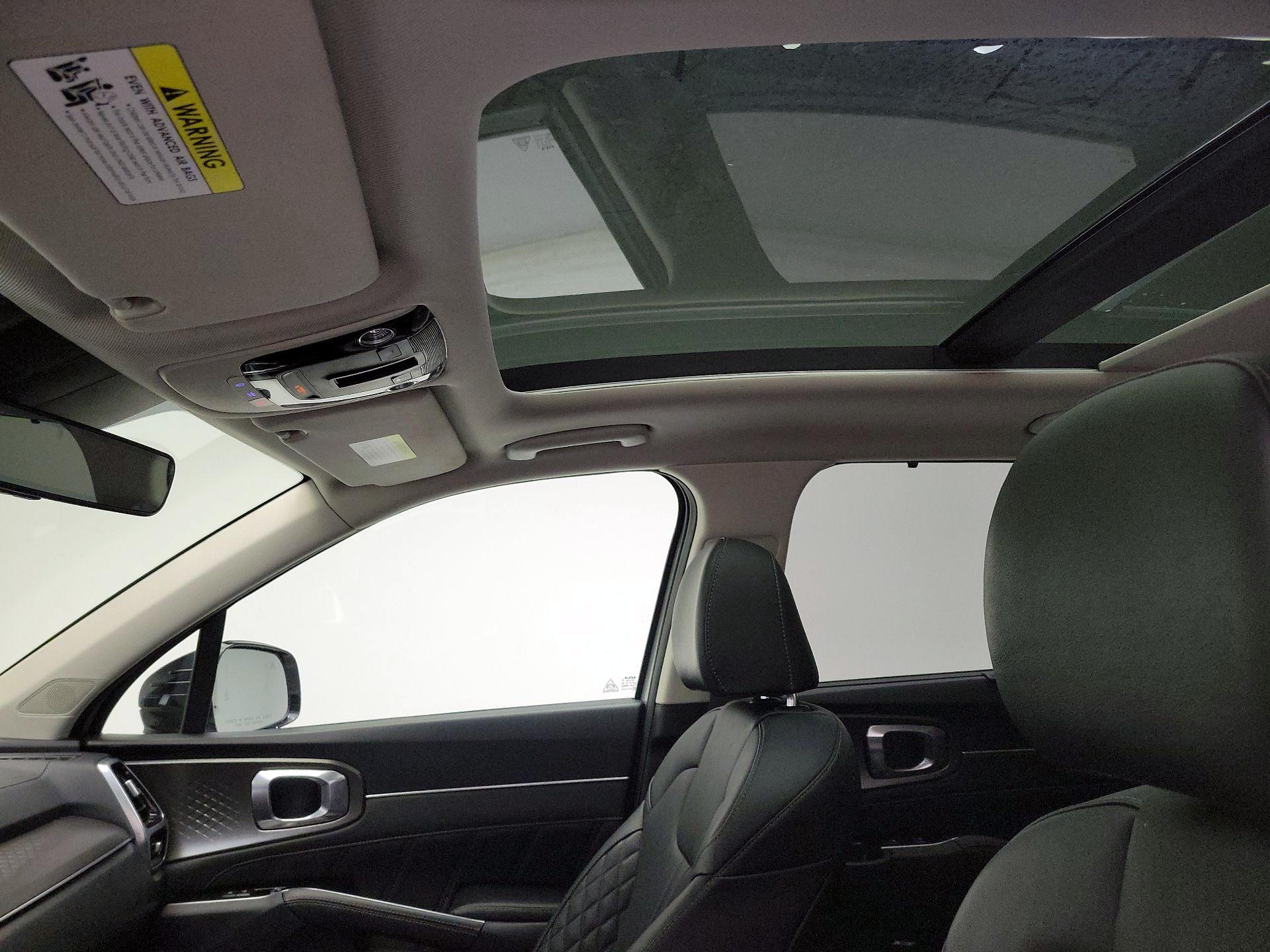 Thumbnail: 2023 Kia Sorento - 20