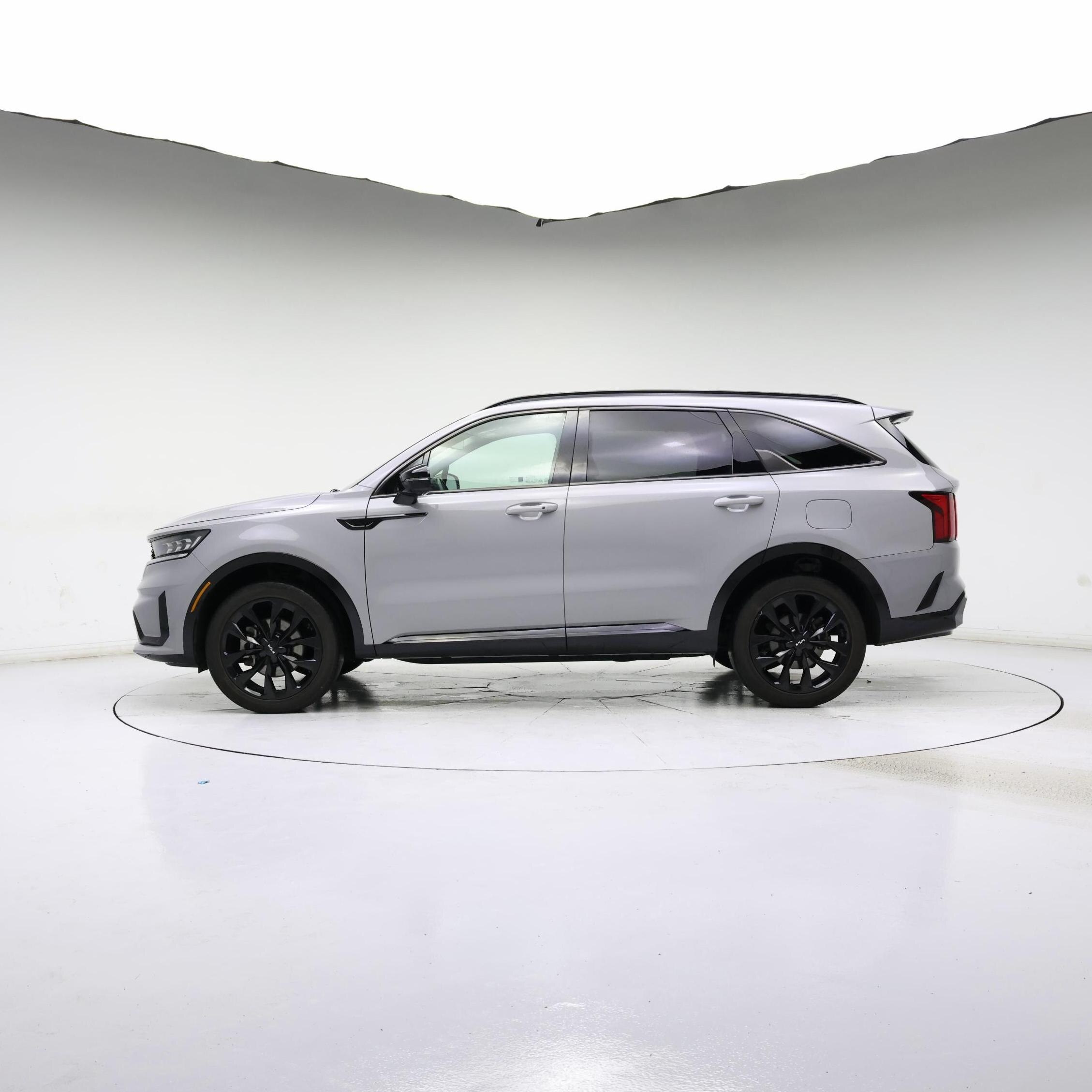 Thumbnail: 2023 Kia Sorento - 3