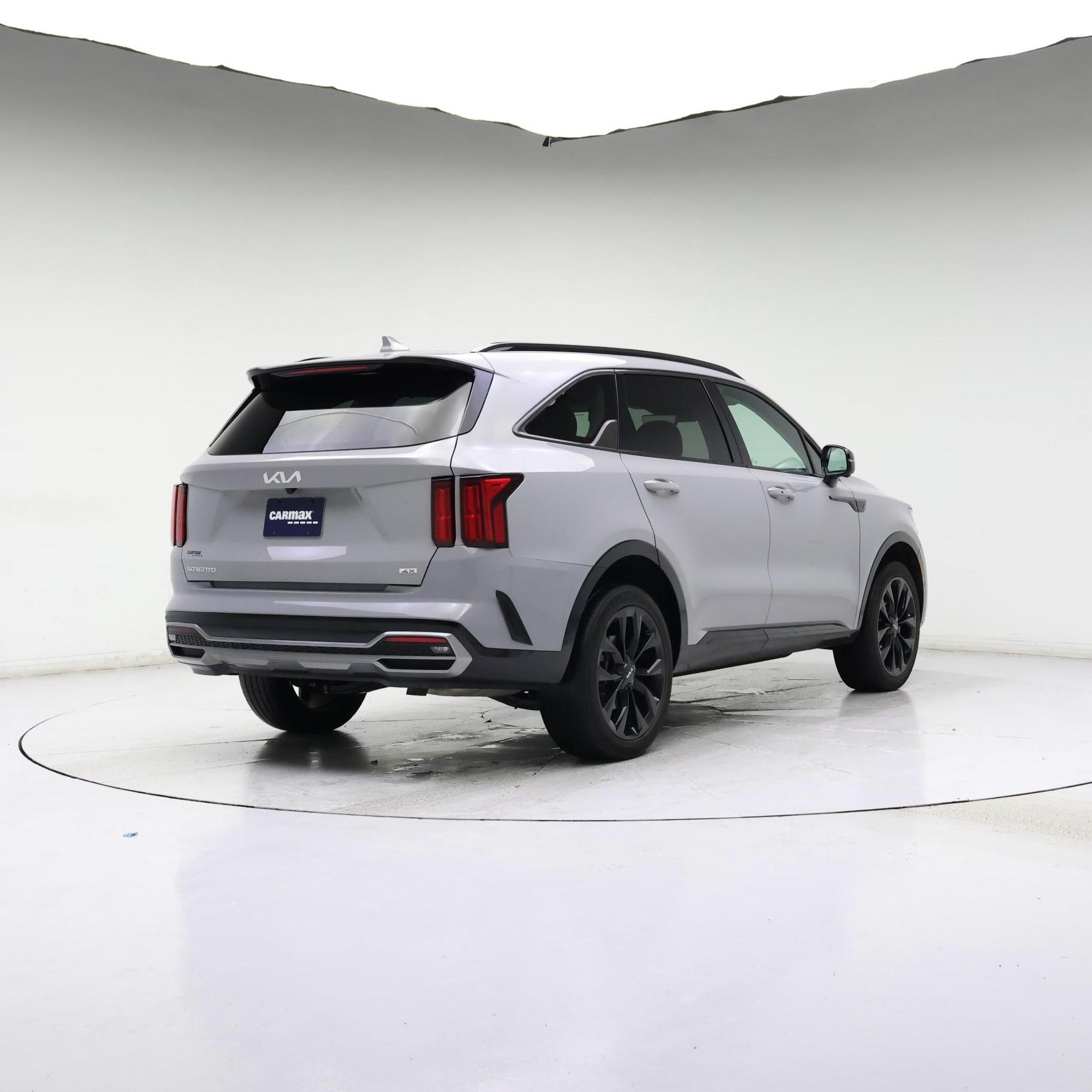 Thumbnail: 2023 Kia Sorento - 8