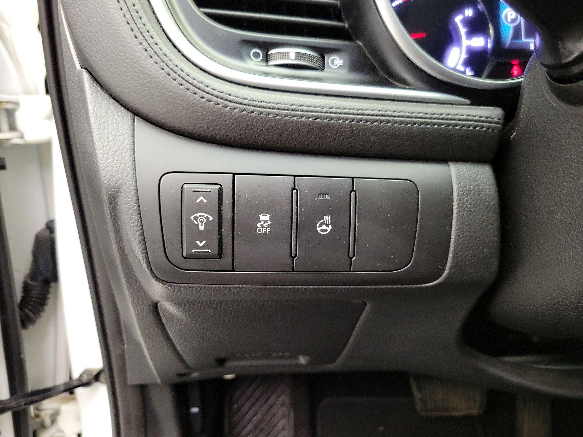 Thumbnail: 2015 Kia Optima - 13