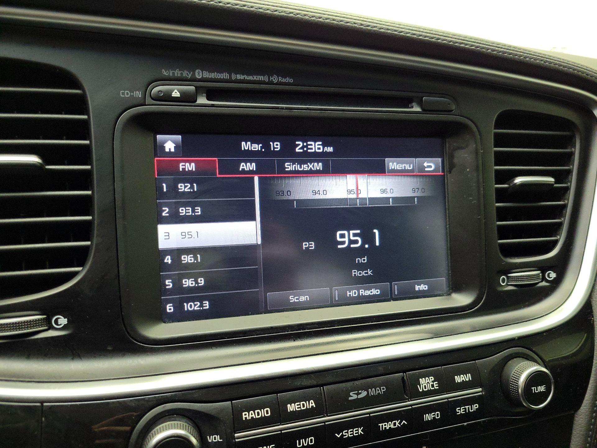 Thumbnail: 2015 Kia Optima - 16