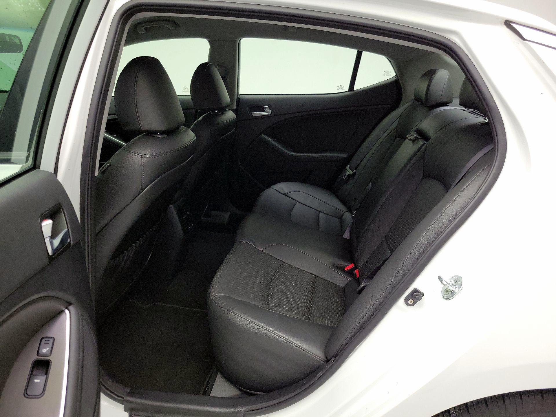 Thumbnail: 2015 Kia Optima - 20