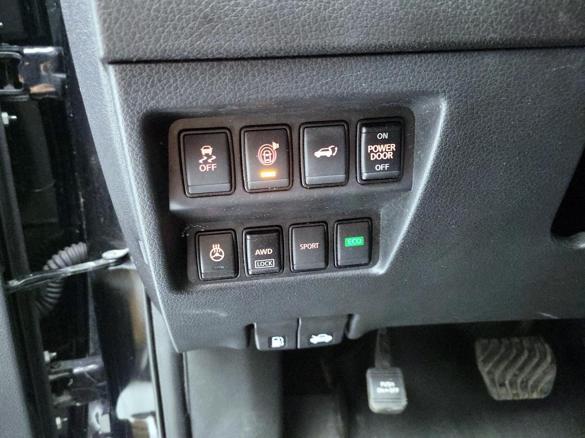 Thumbnail: 2017 Nissan Rogue - 13