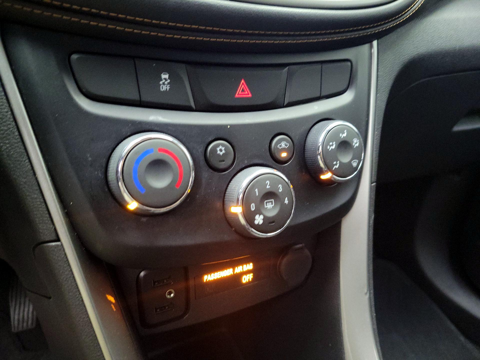 Thumbnail: 2018 Chevrolet Trax - 16