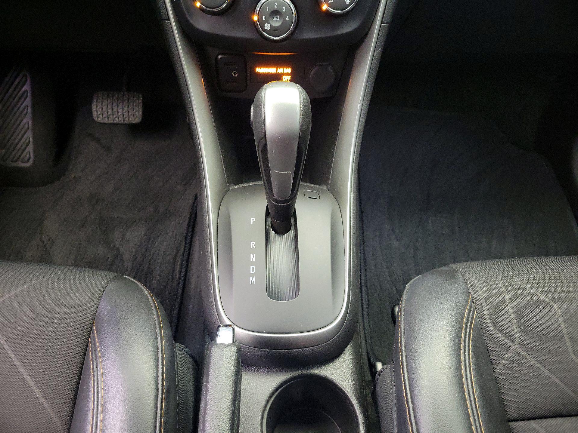 Thumbnail: 2018 Chevrolet Trax - 17