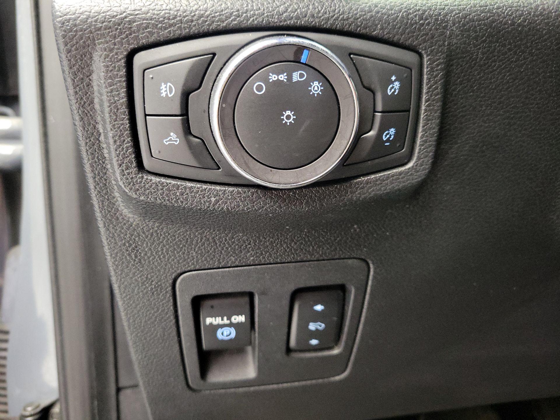 Thumbnail: 2019 Ford F-150 - 13