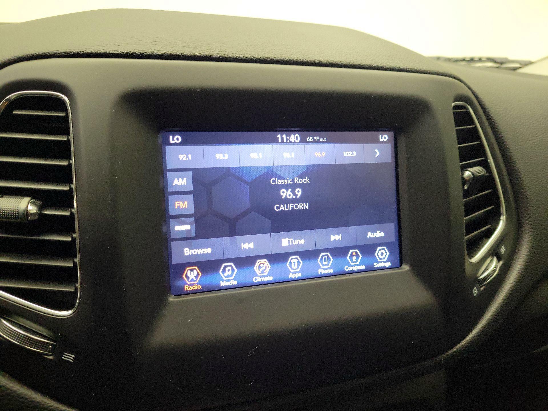 Thumbnail: 2019 Jeep Compass - 15