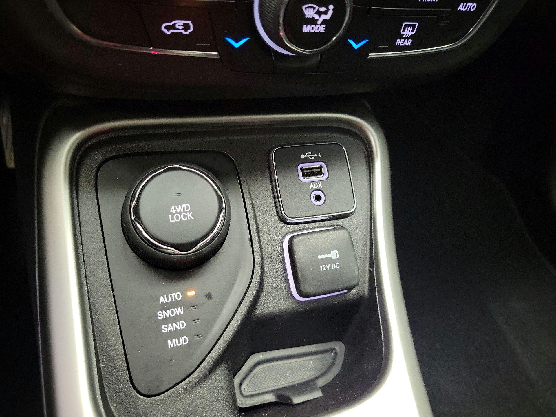 Thumbnail: 2019 Jeep Compass - 18