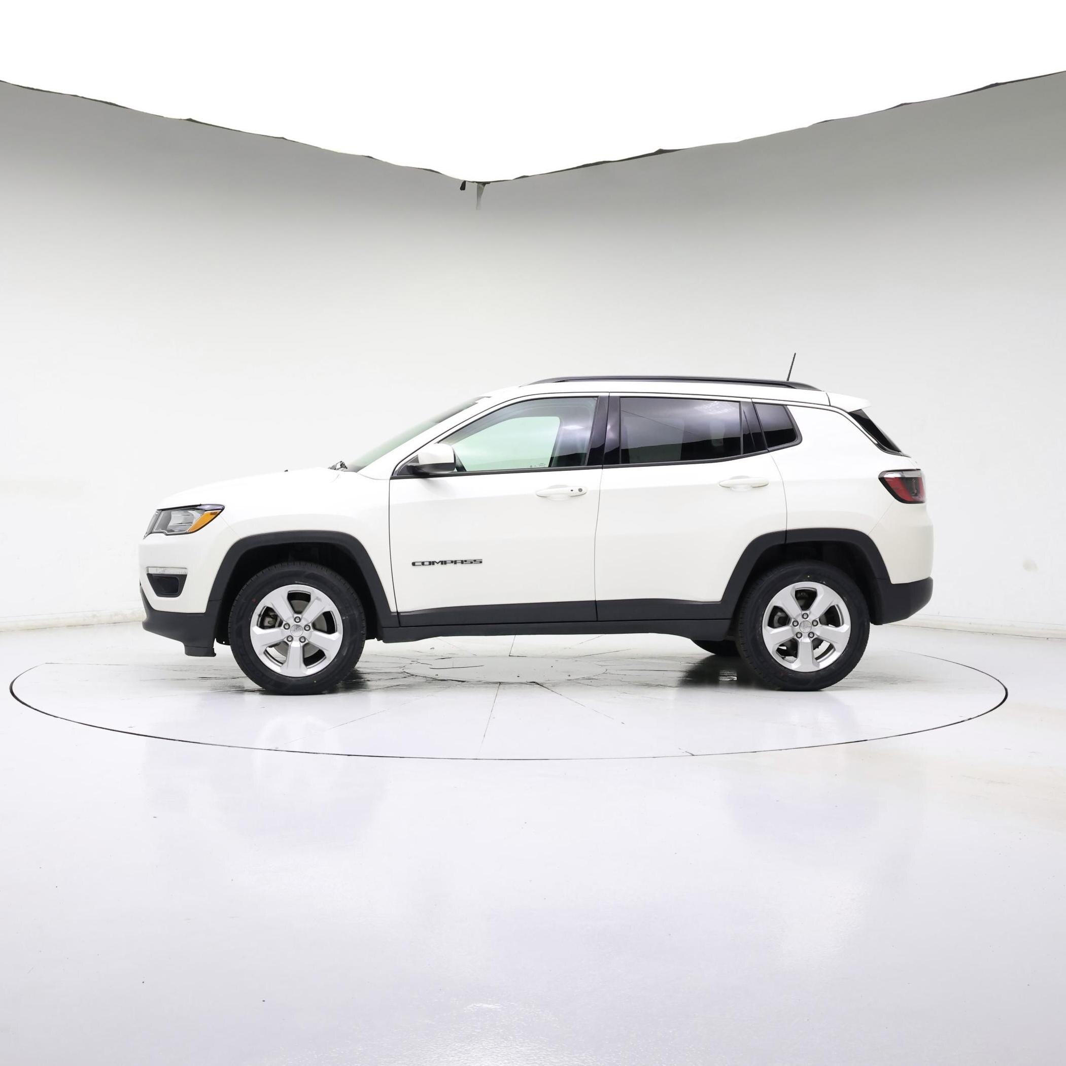 Thumbnail: 2019 Jeep Compass - 3